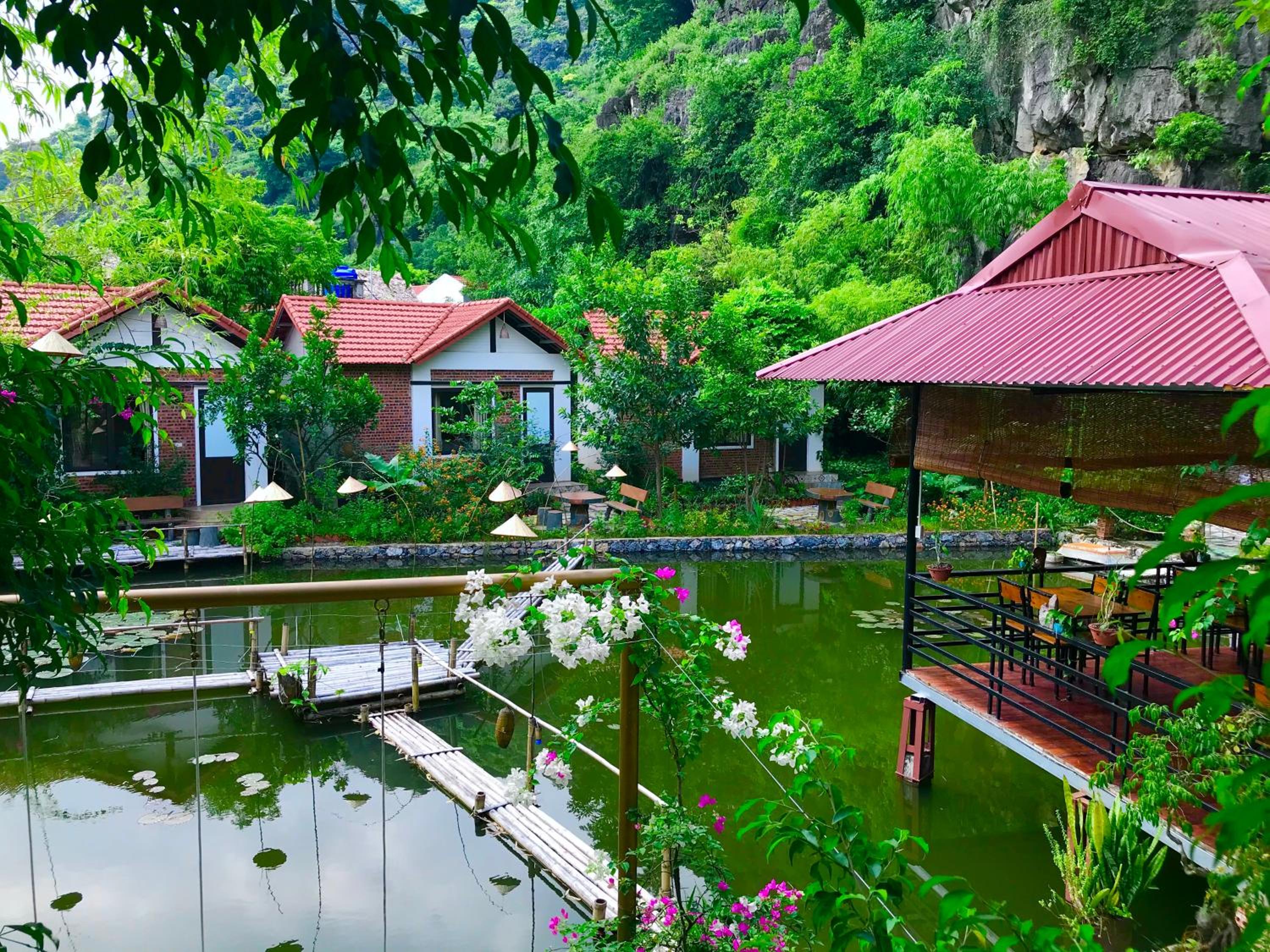 Twin Room with Lake View photo 3