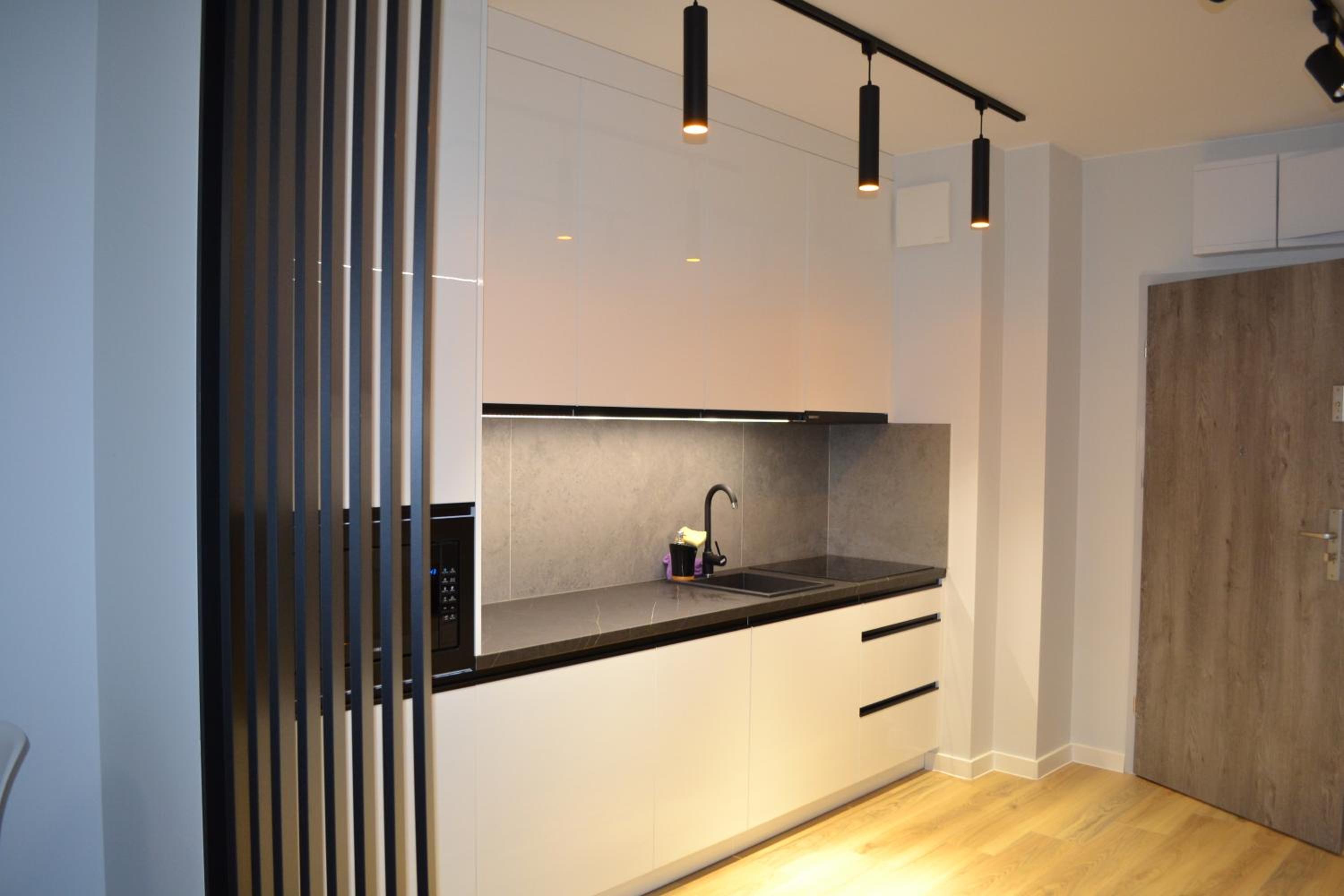 One-Bedroom Apartment - Photo 7