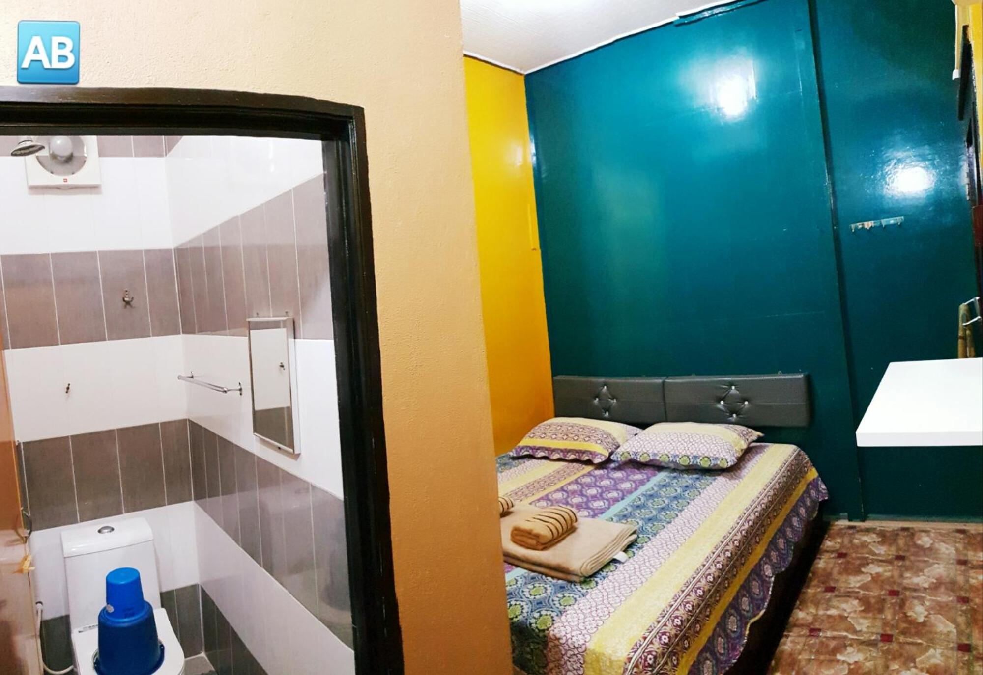 Double Room with Private Bathroom photo 2
