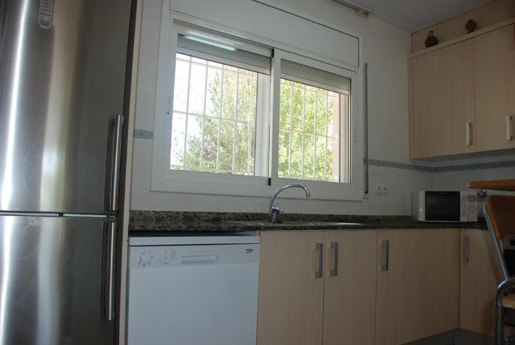 Three-Bedroom House photo 3