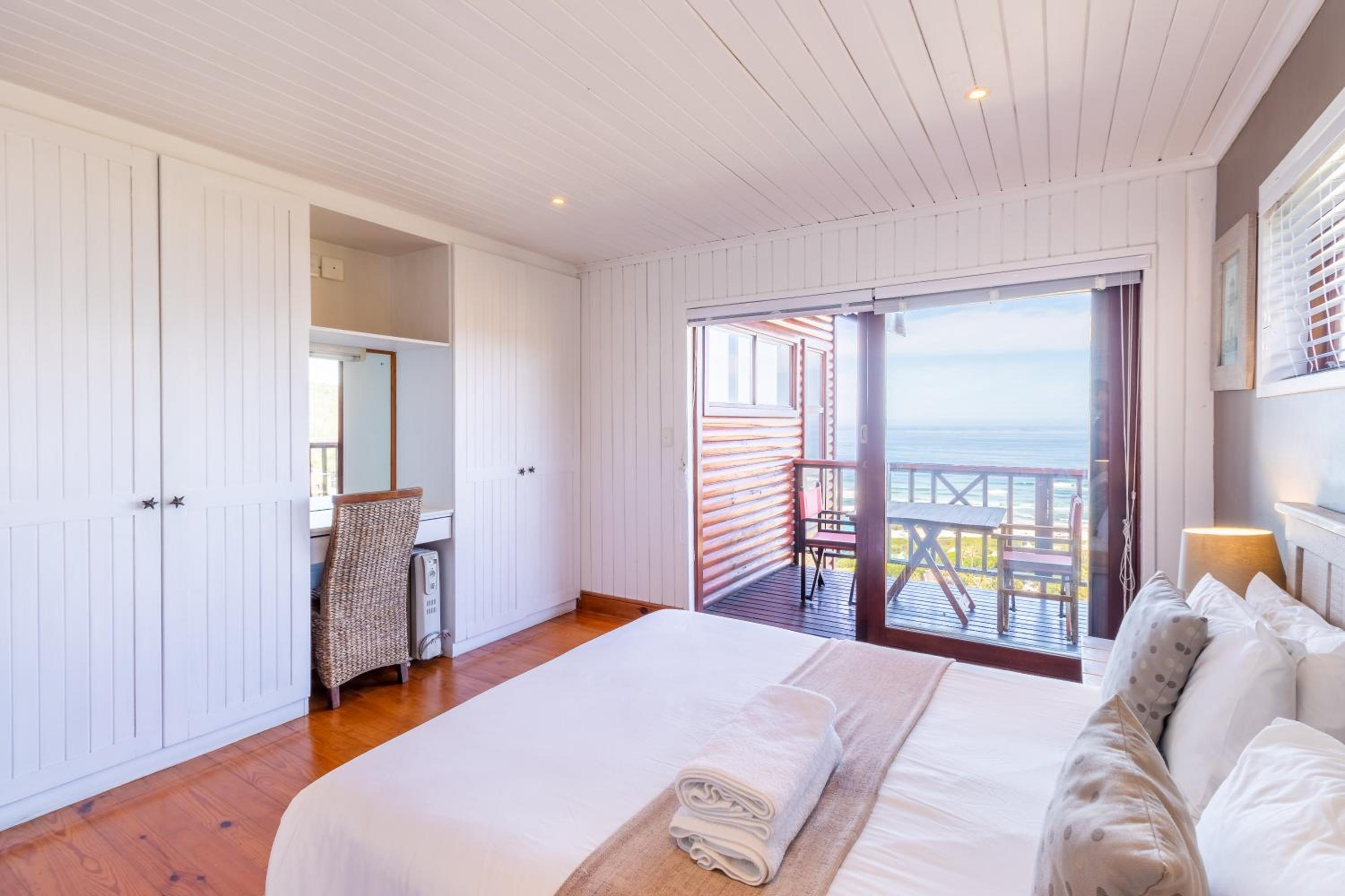 Duplex 2 Bedroom Chalet - Sea Facing photo 2