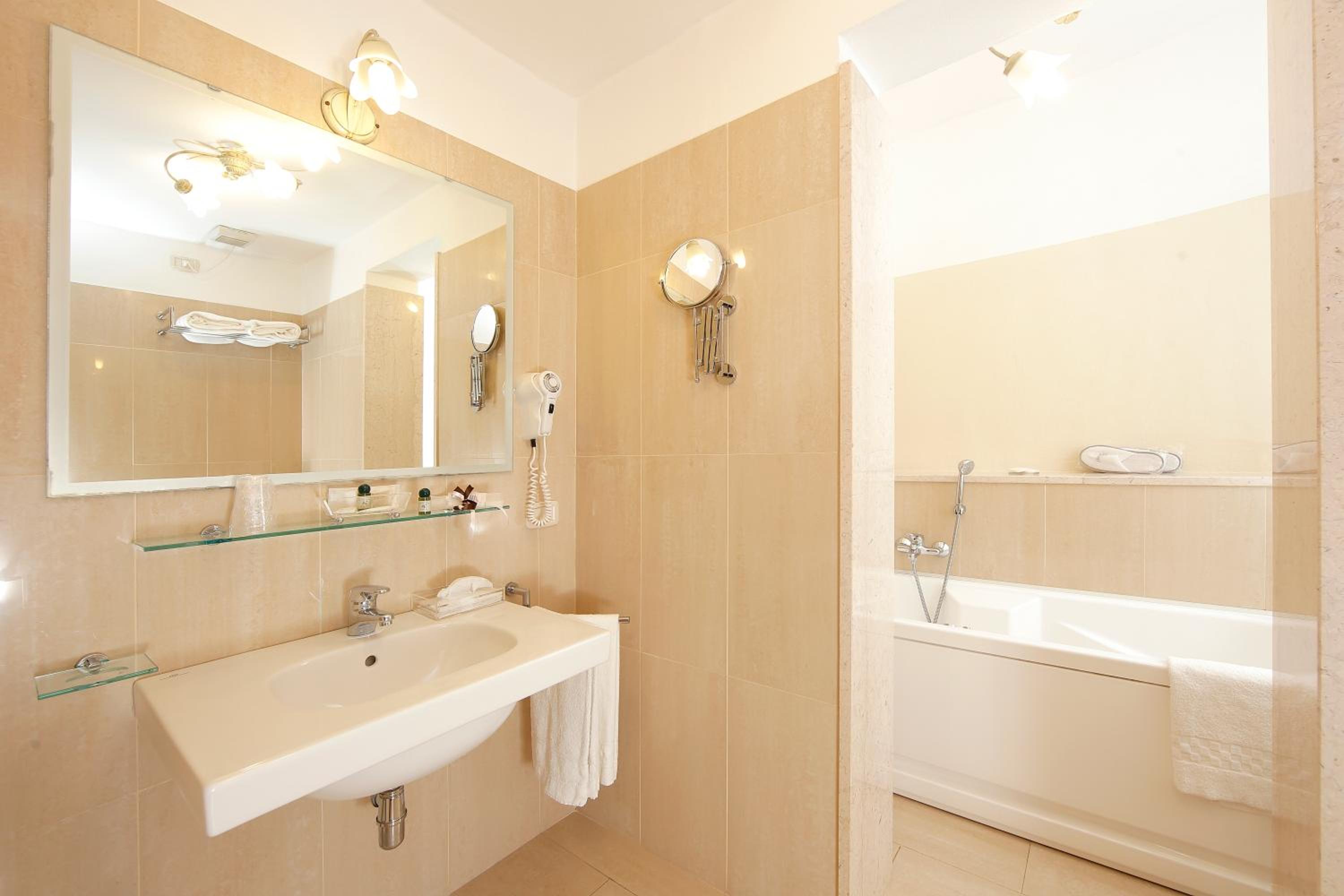 Triple Room - Photo 4