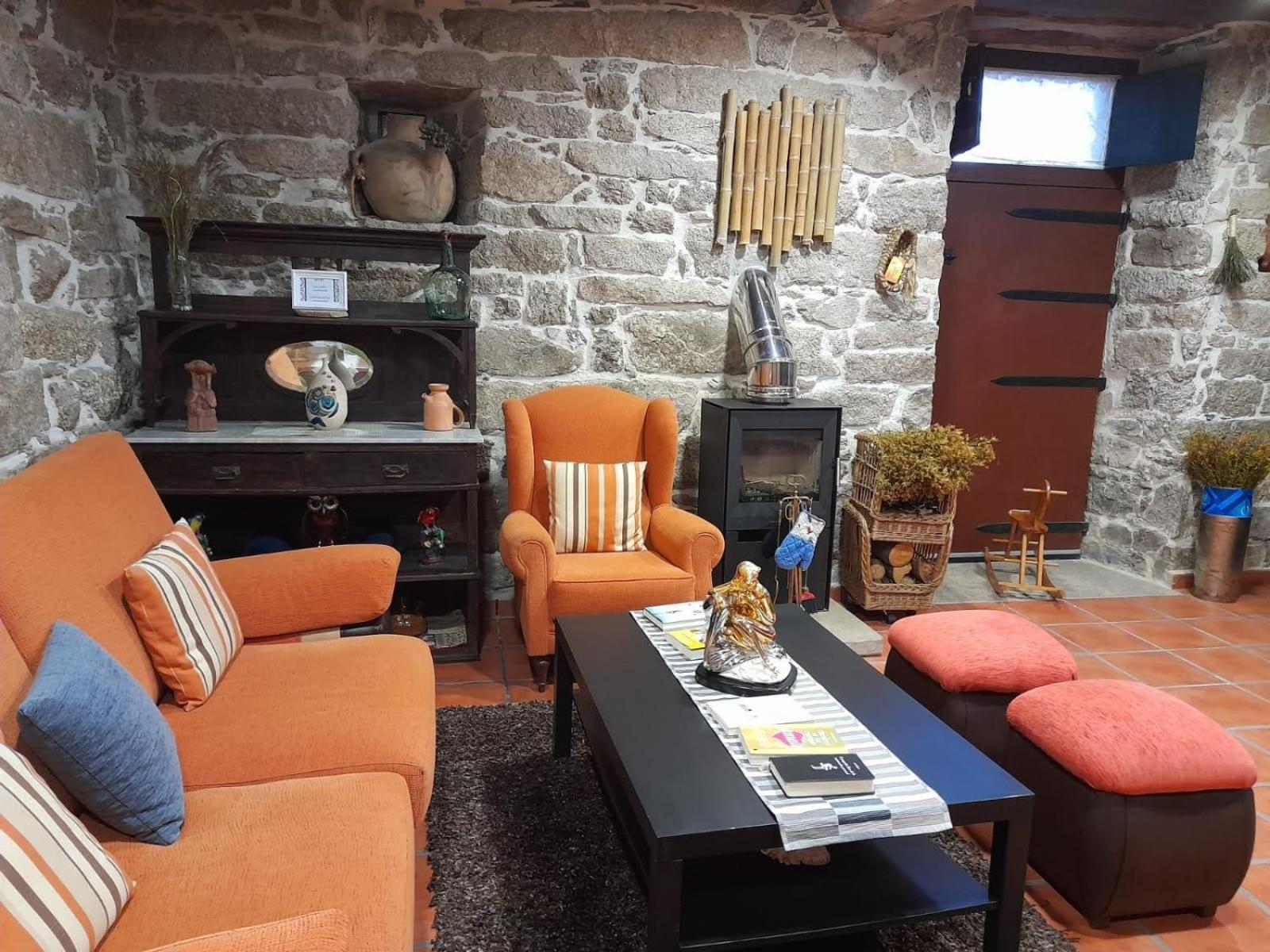 Twin Room - Photo 2