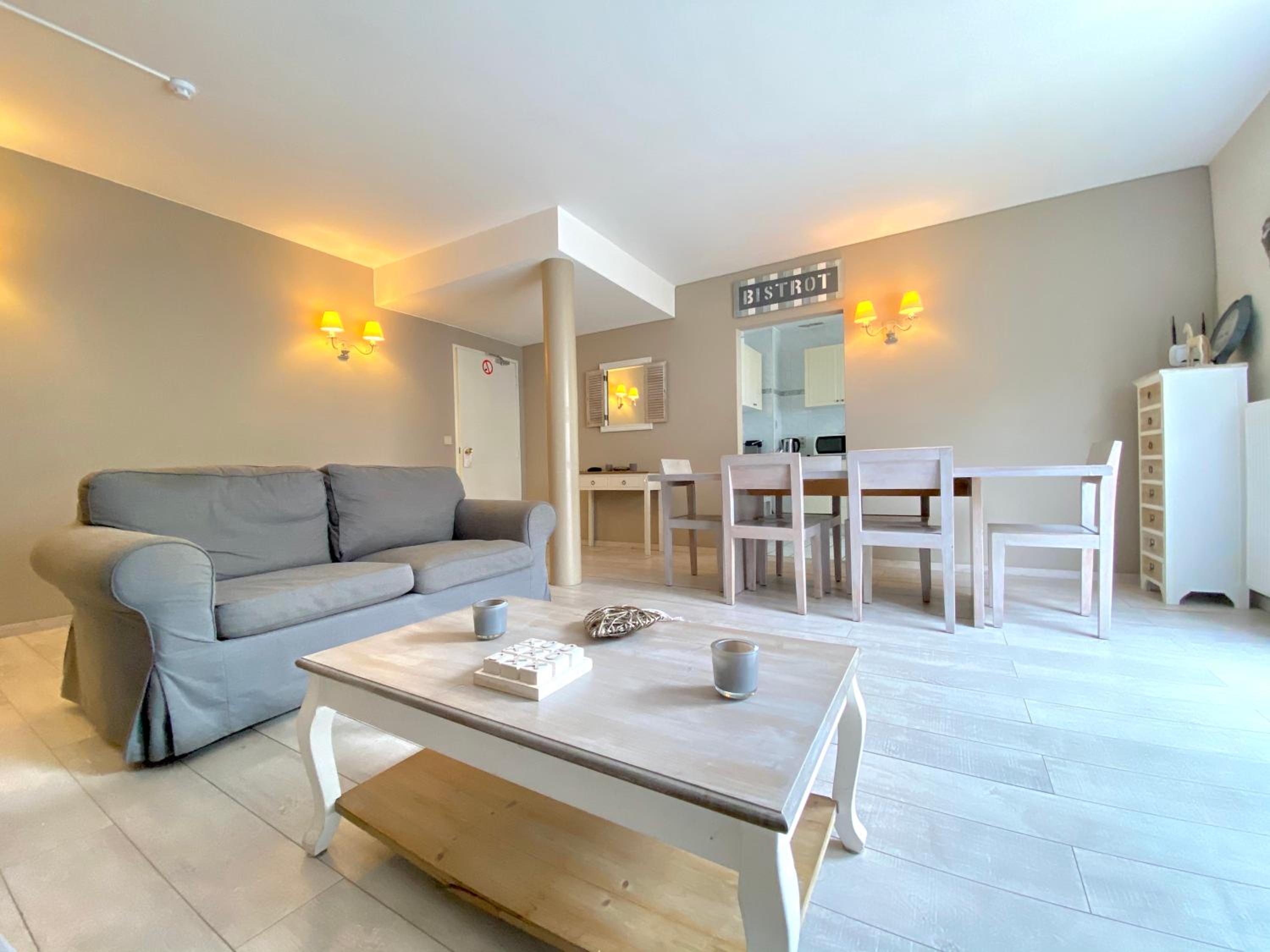 Apartment - Photo 1