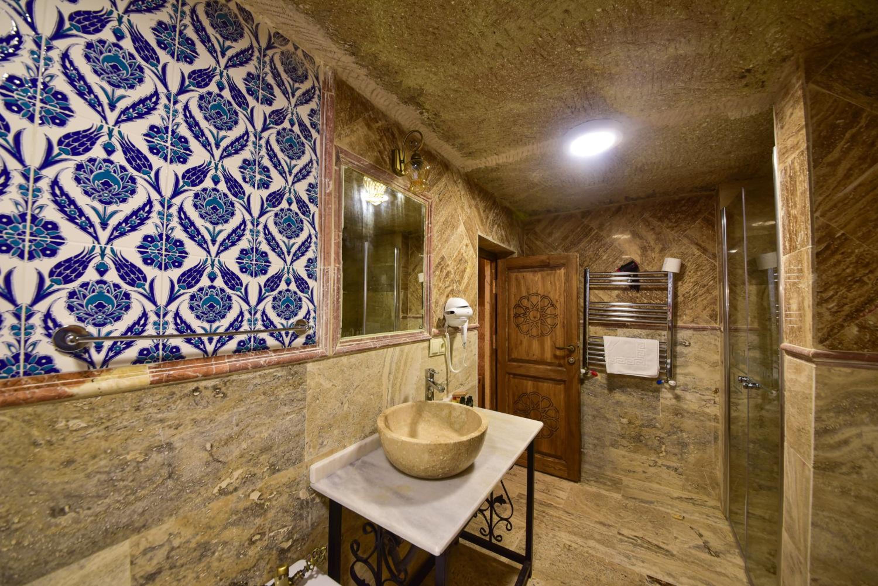 Duplex Suite - Photo 12