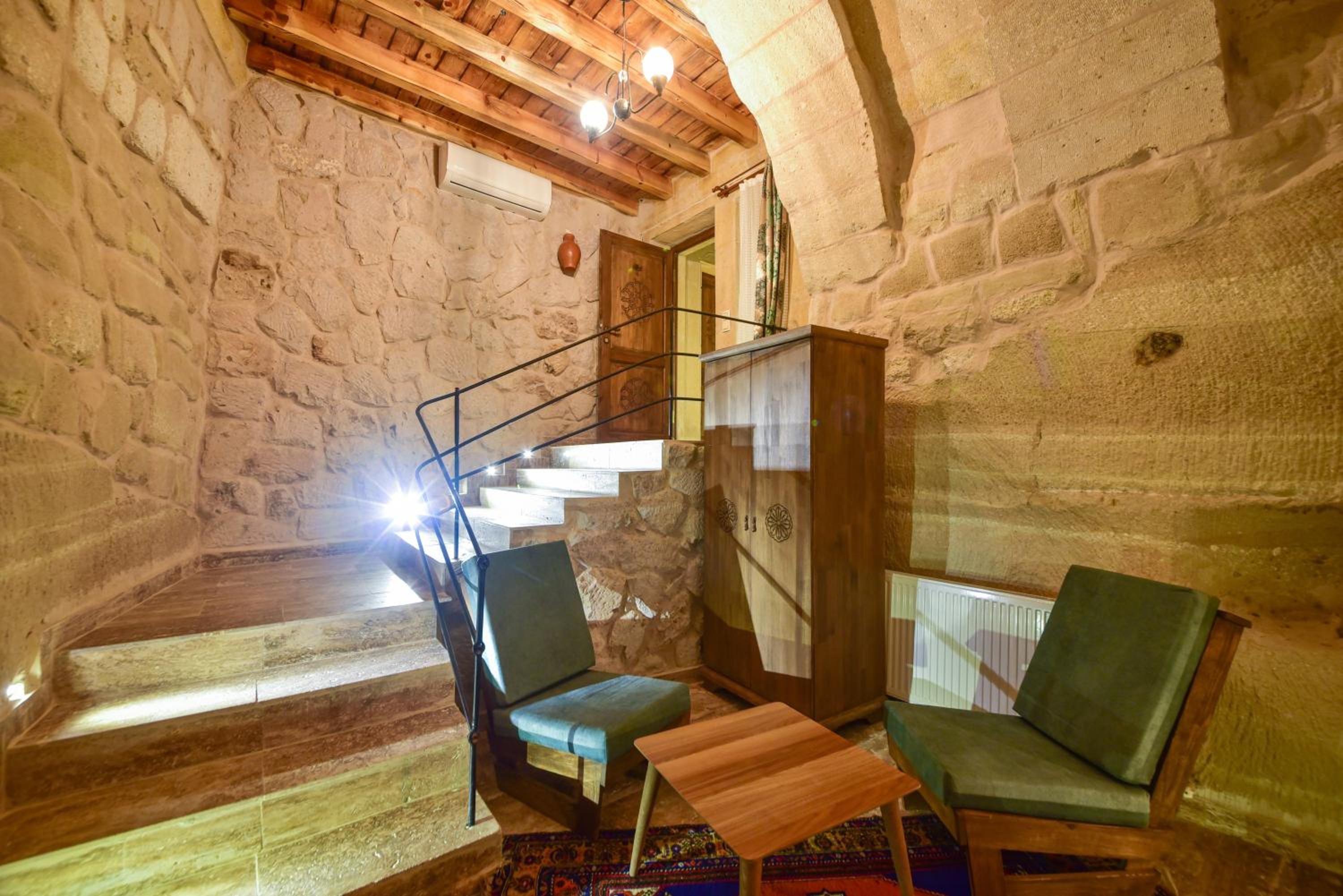 Duplex Suite - Photo 9