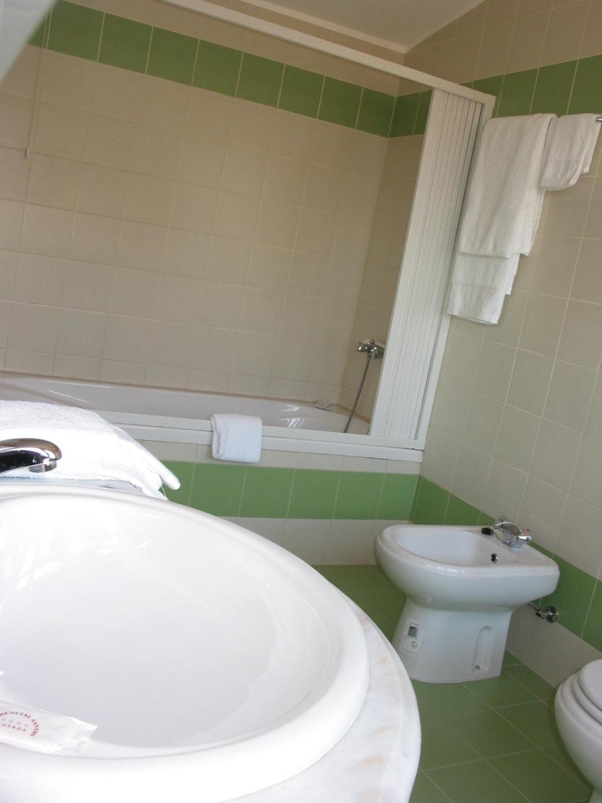 Double Room - Photo 4