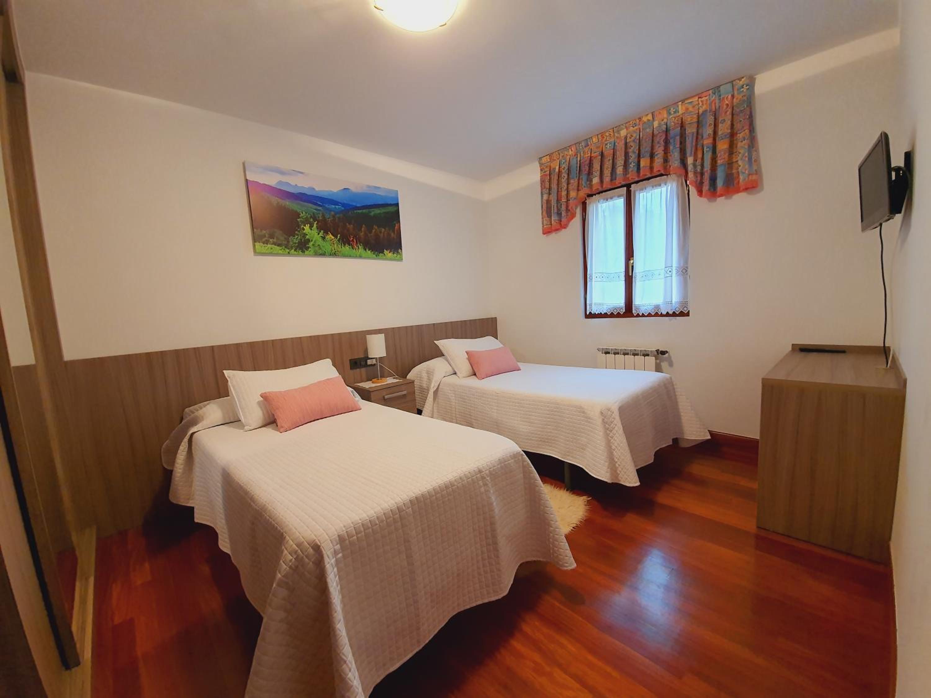 Twin Room with Shared Bathroom