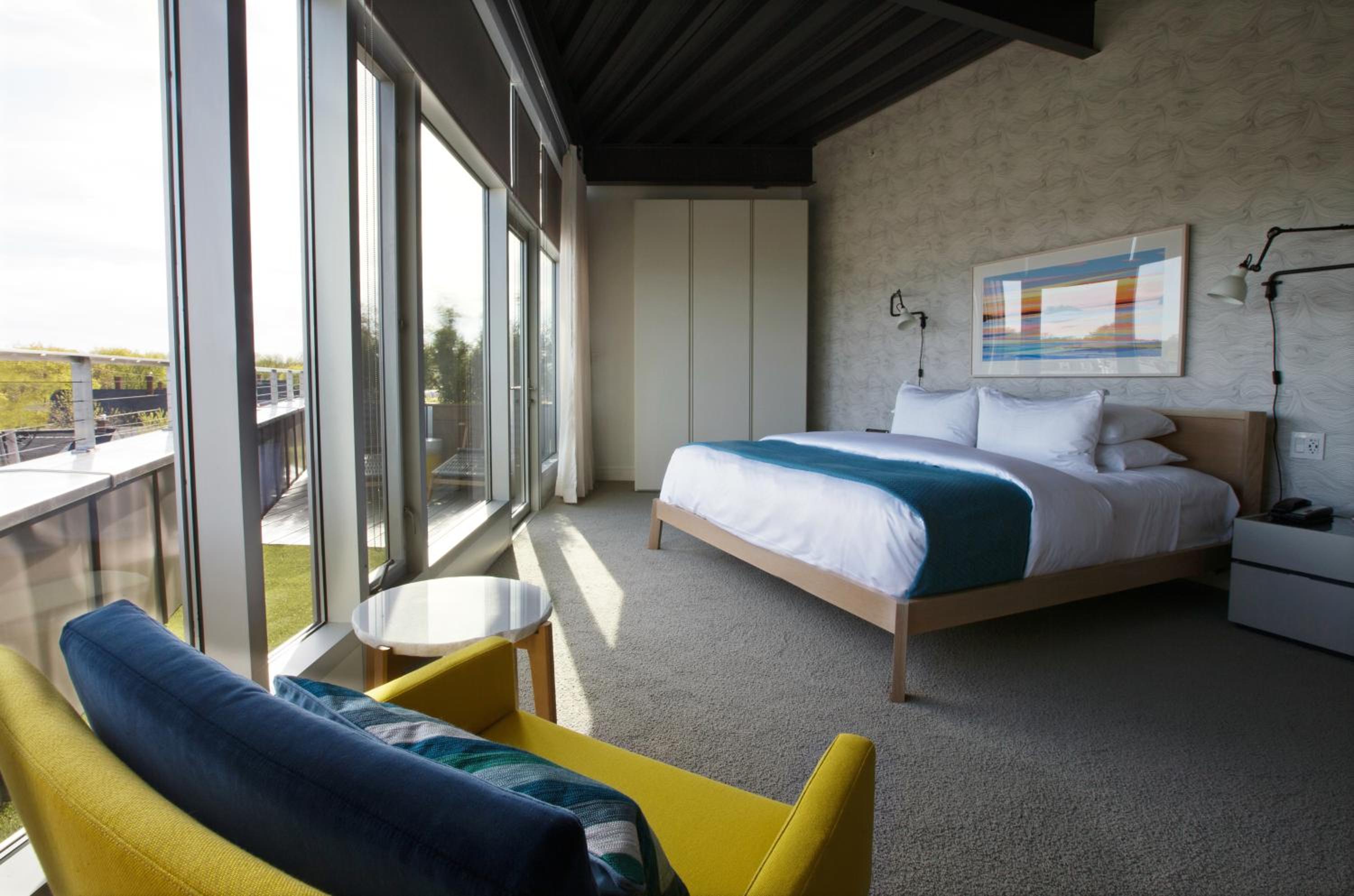 King Room with Balcony photo 1