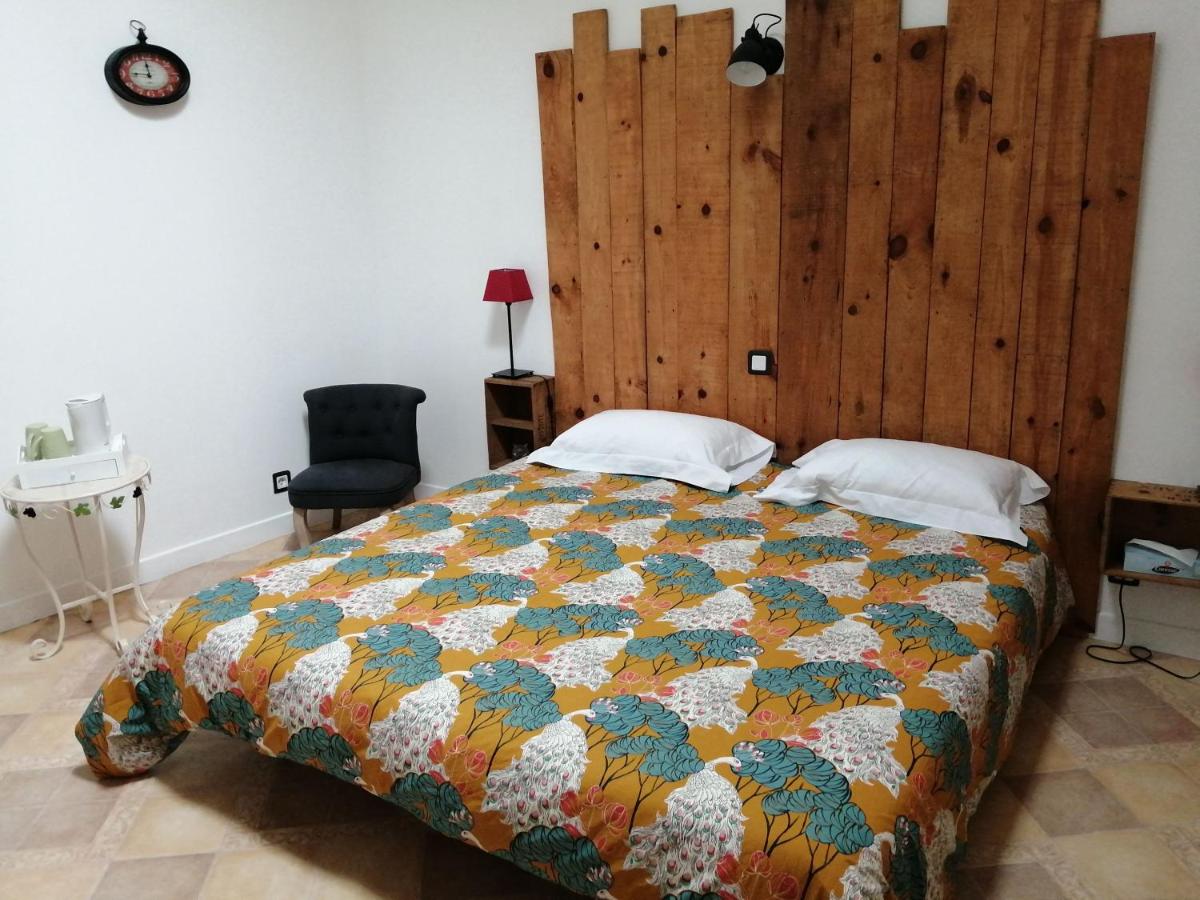 Standard Double Room photo 2
