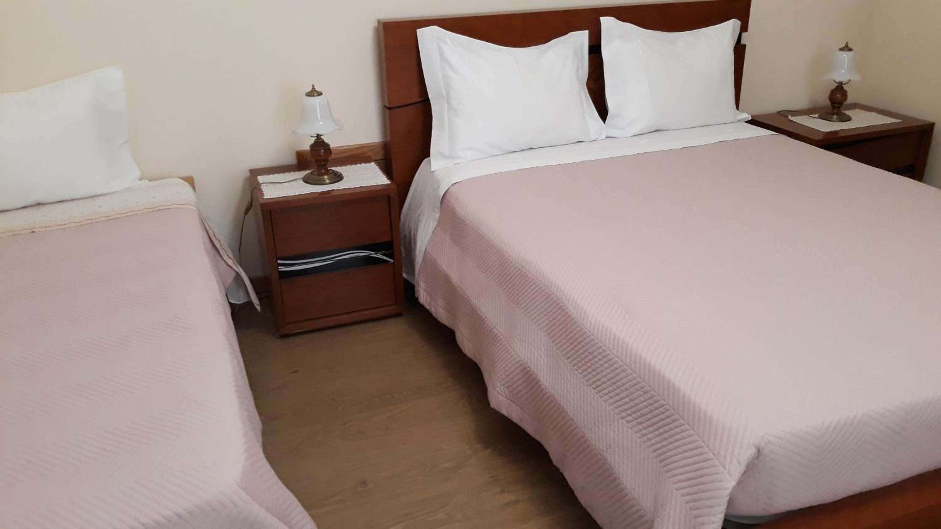 Double Room - Photo 6
