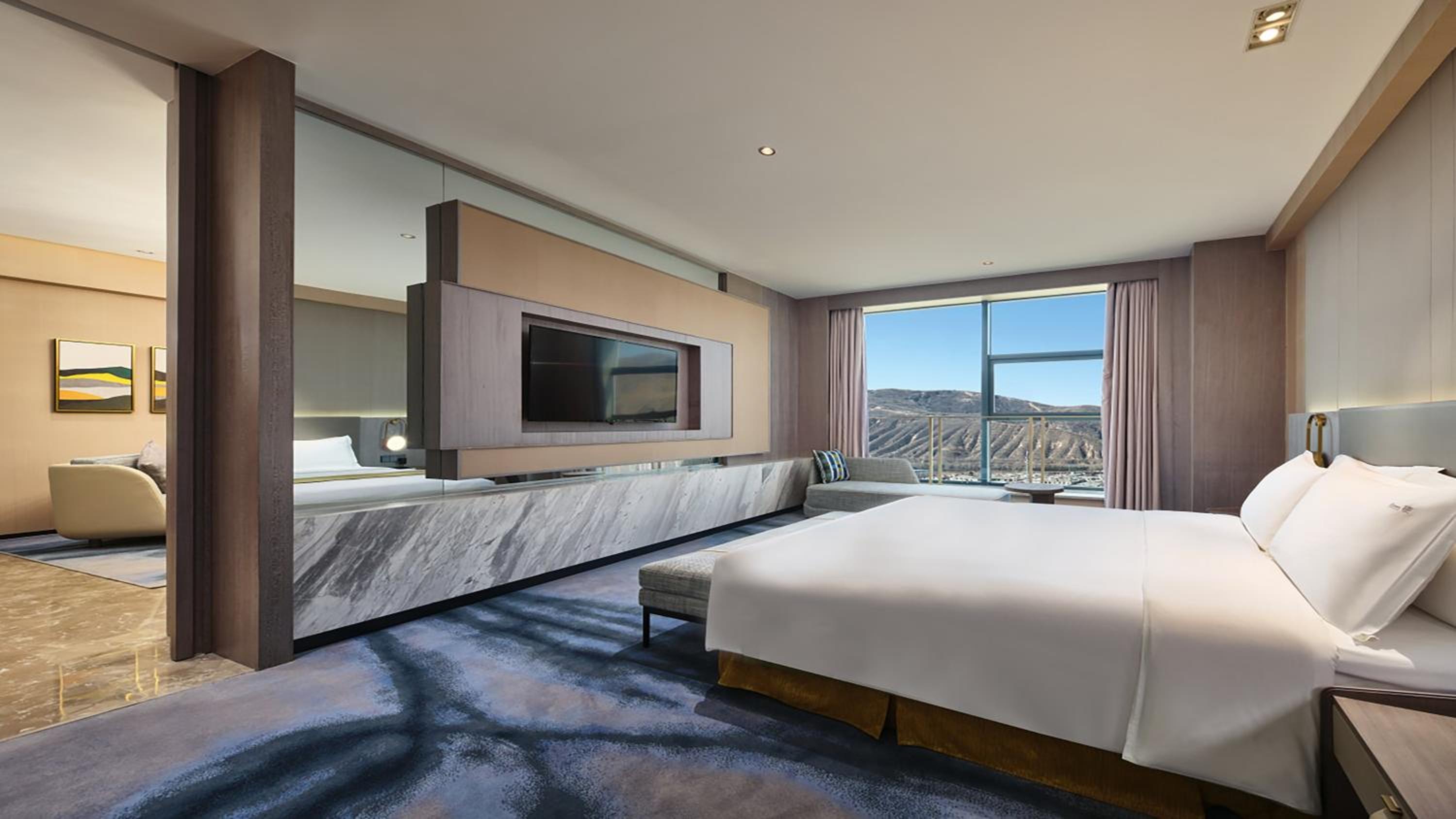 One-Bedroom Suite - Photo 1