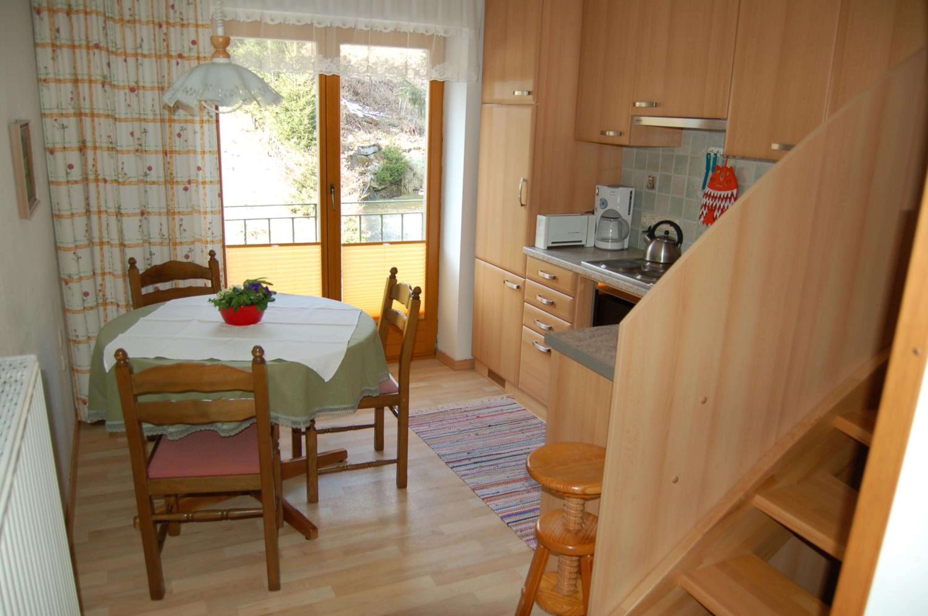 Two Bedroom Maisonette Apartment with Balcony photo 2