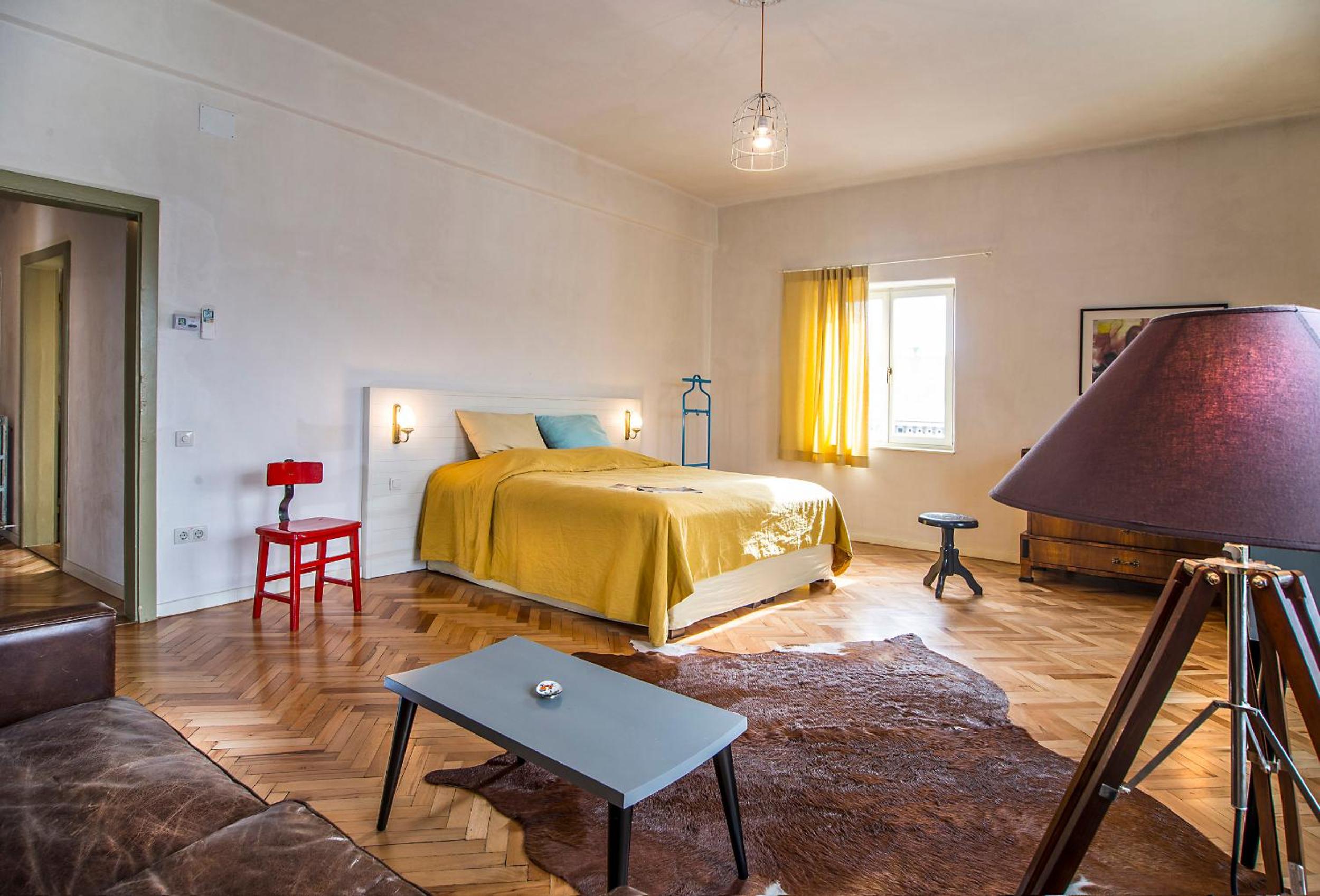 One-Bedroom Apartment - Eroilor 1 photo 2