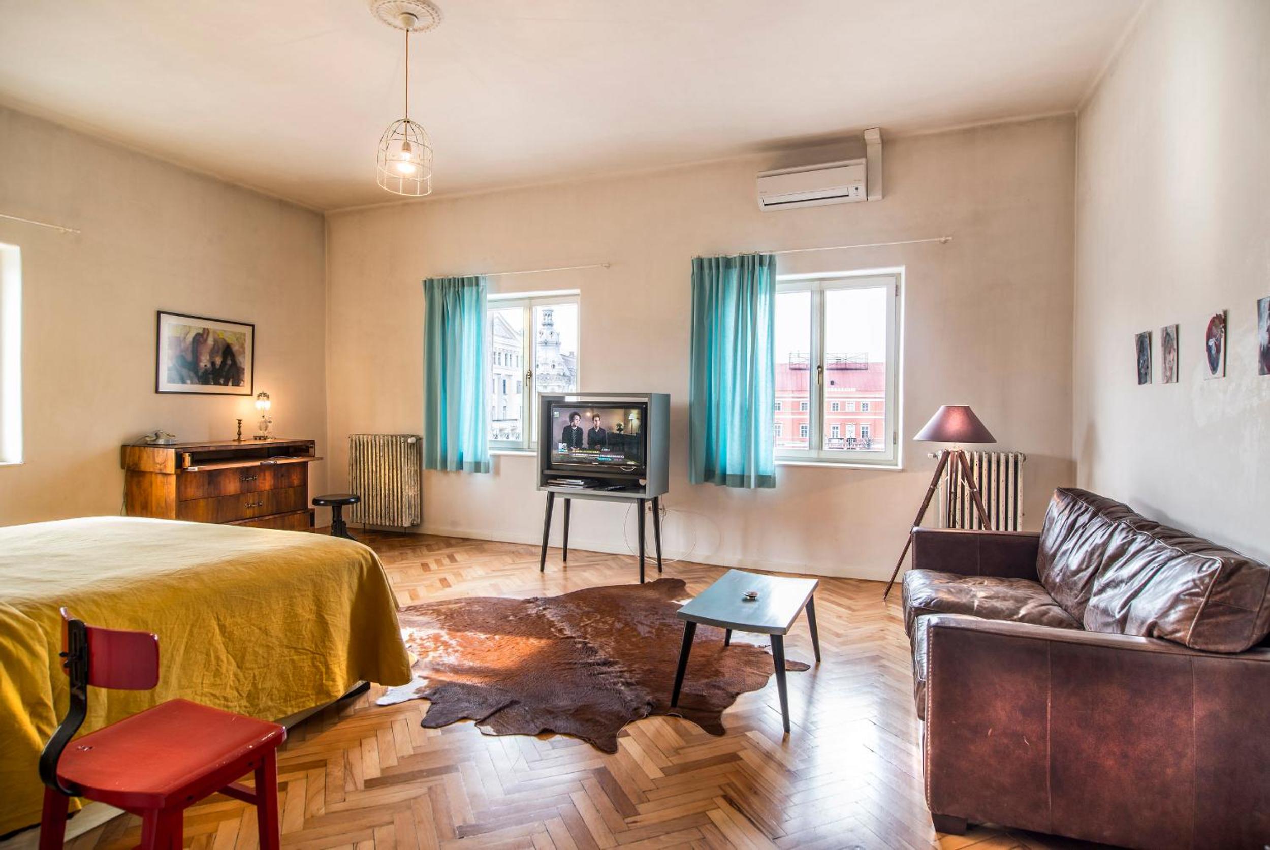 One-Bedroom Apartment - Eroilor 1 photo 1