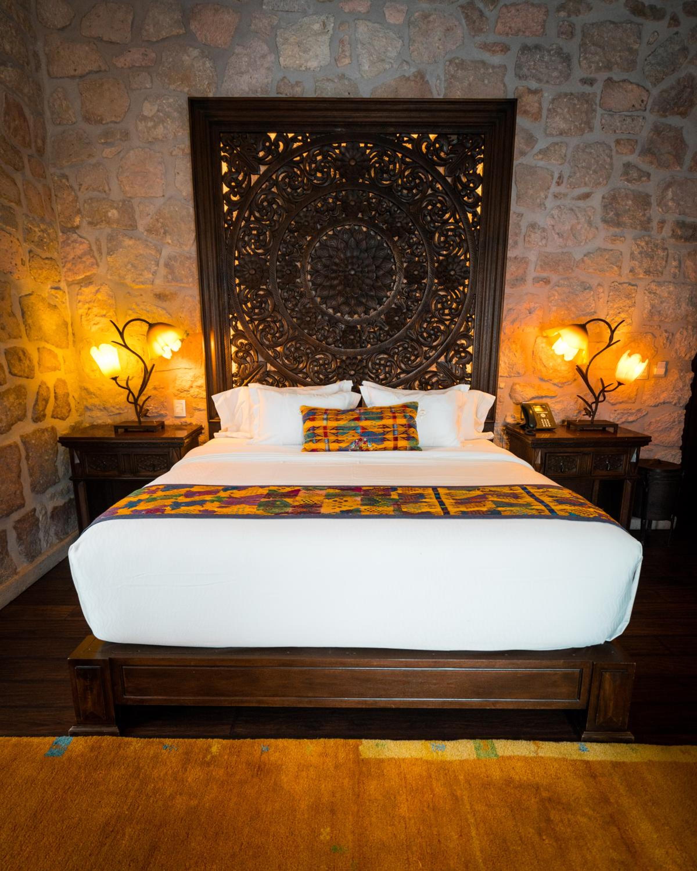 Deluxe Room - Photo 16