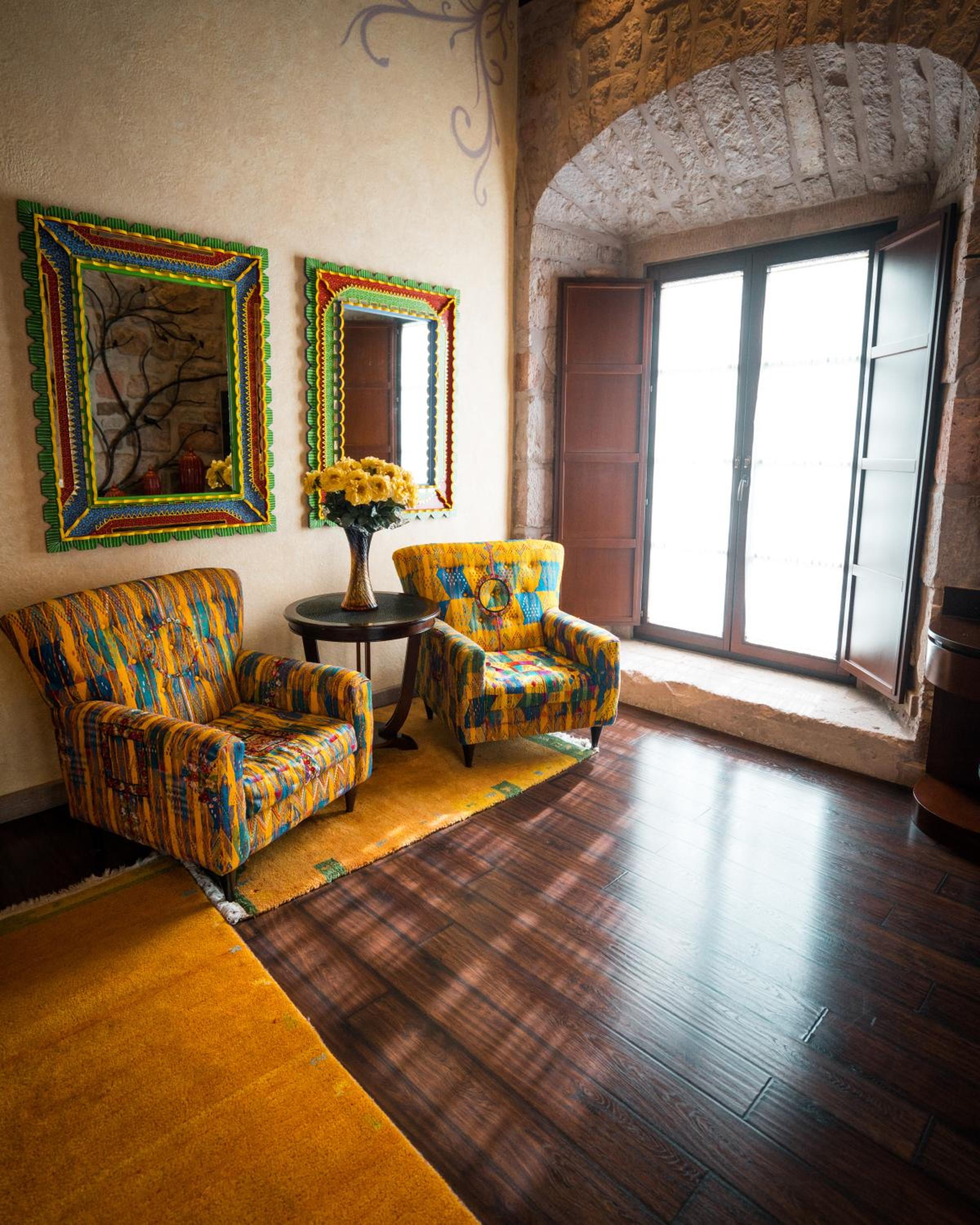 Deluxe Room - Photo 15