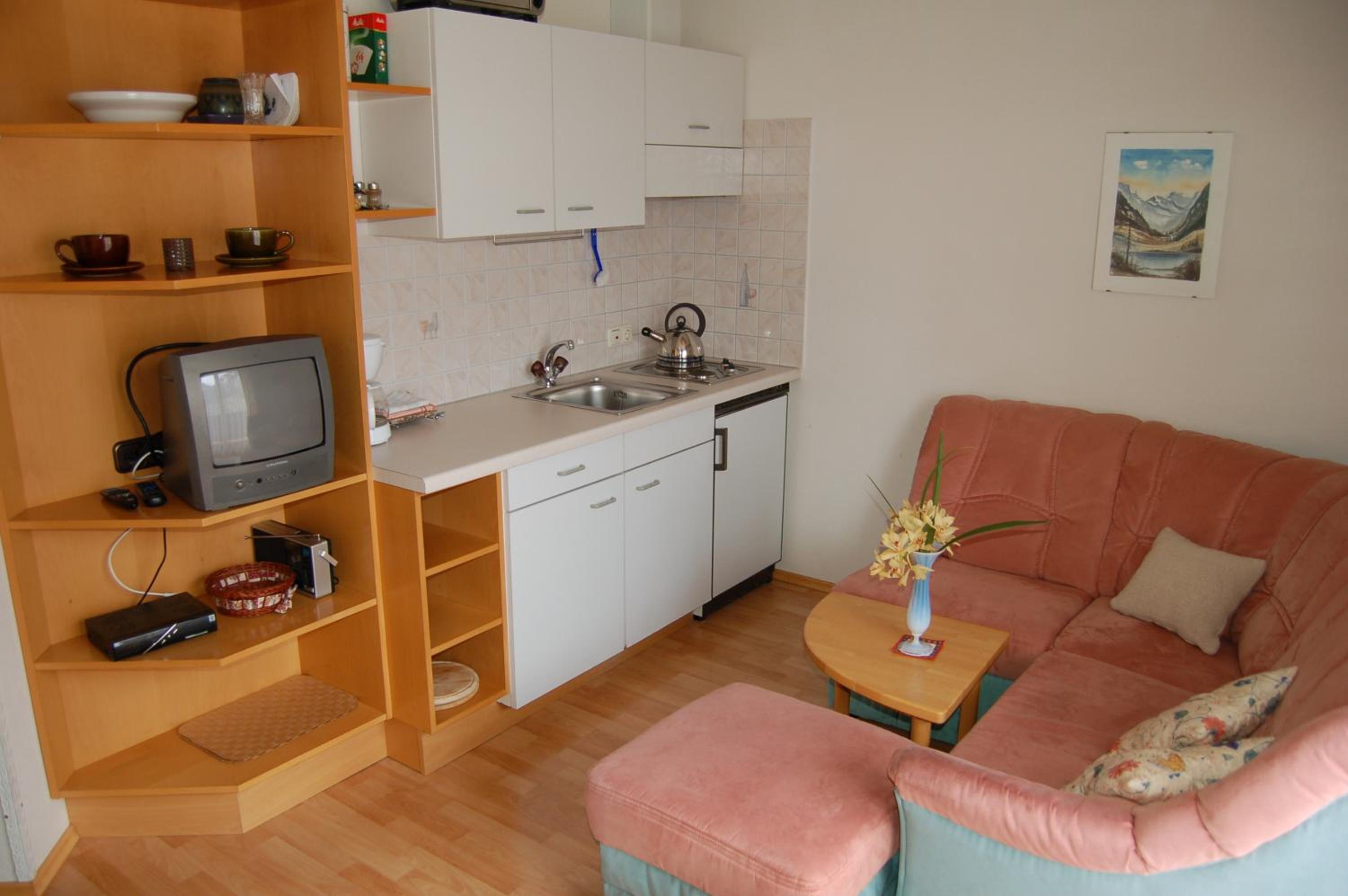 One-Bedroom Apartment with Balcony photo 2