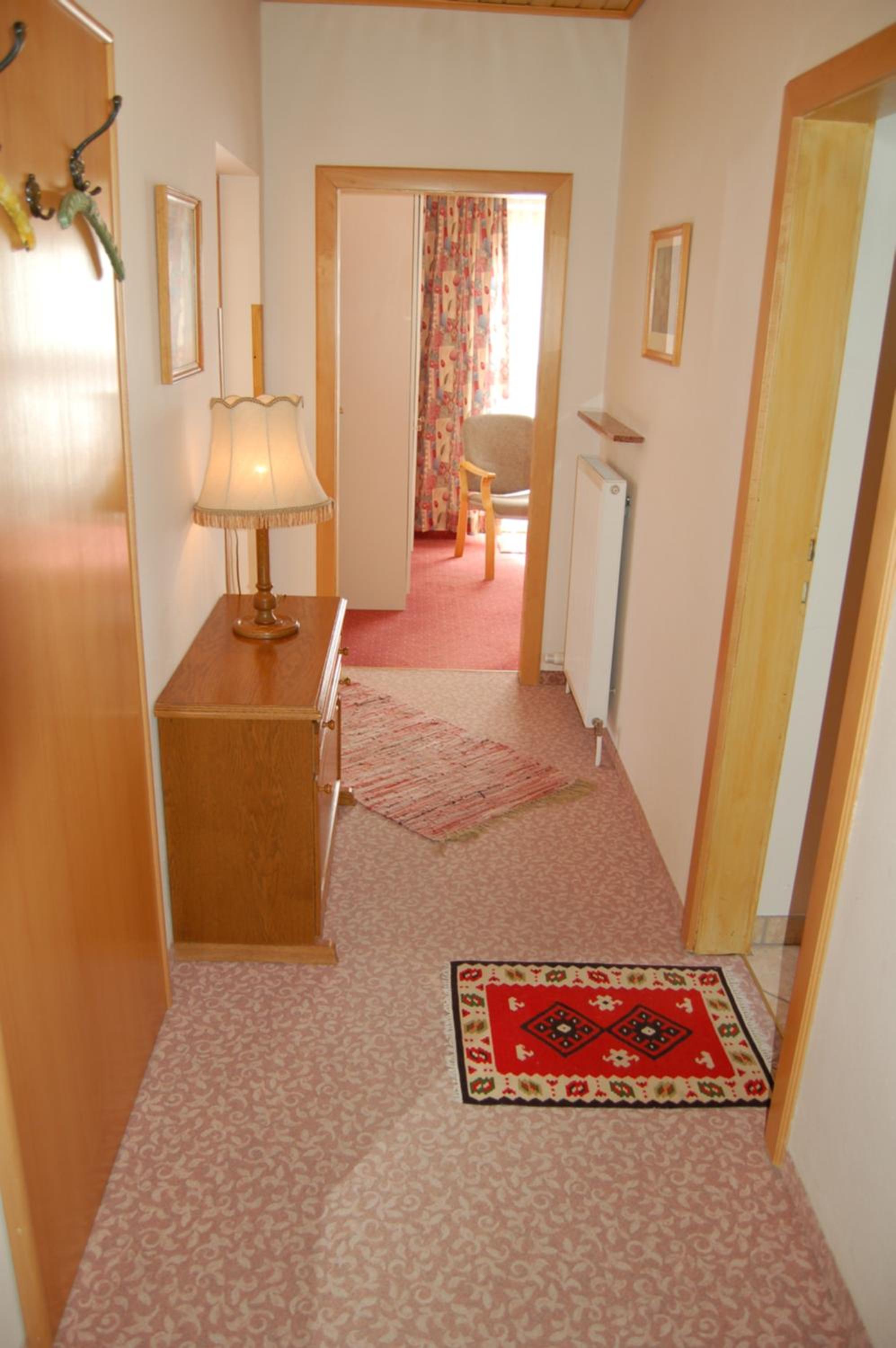 Large One-Bedroom Apartment with Balcony photo 2