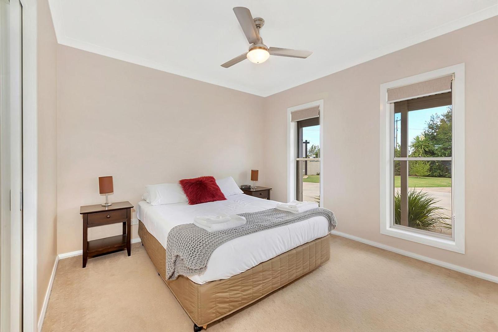 Three-Bedroom Villa photo 1