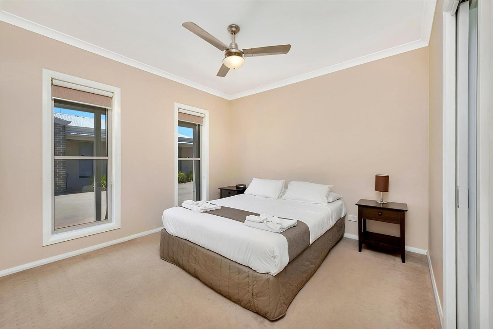 Three-Bedroom Villa photo 2