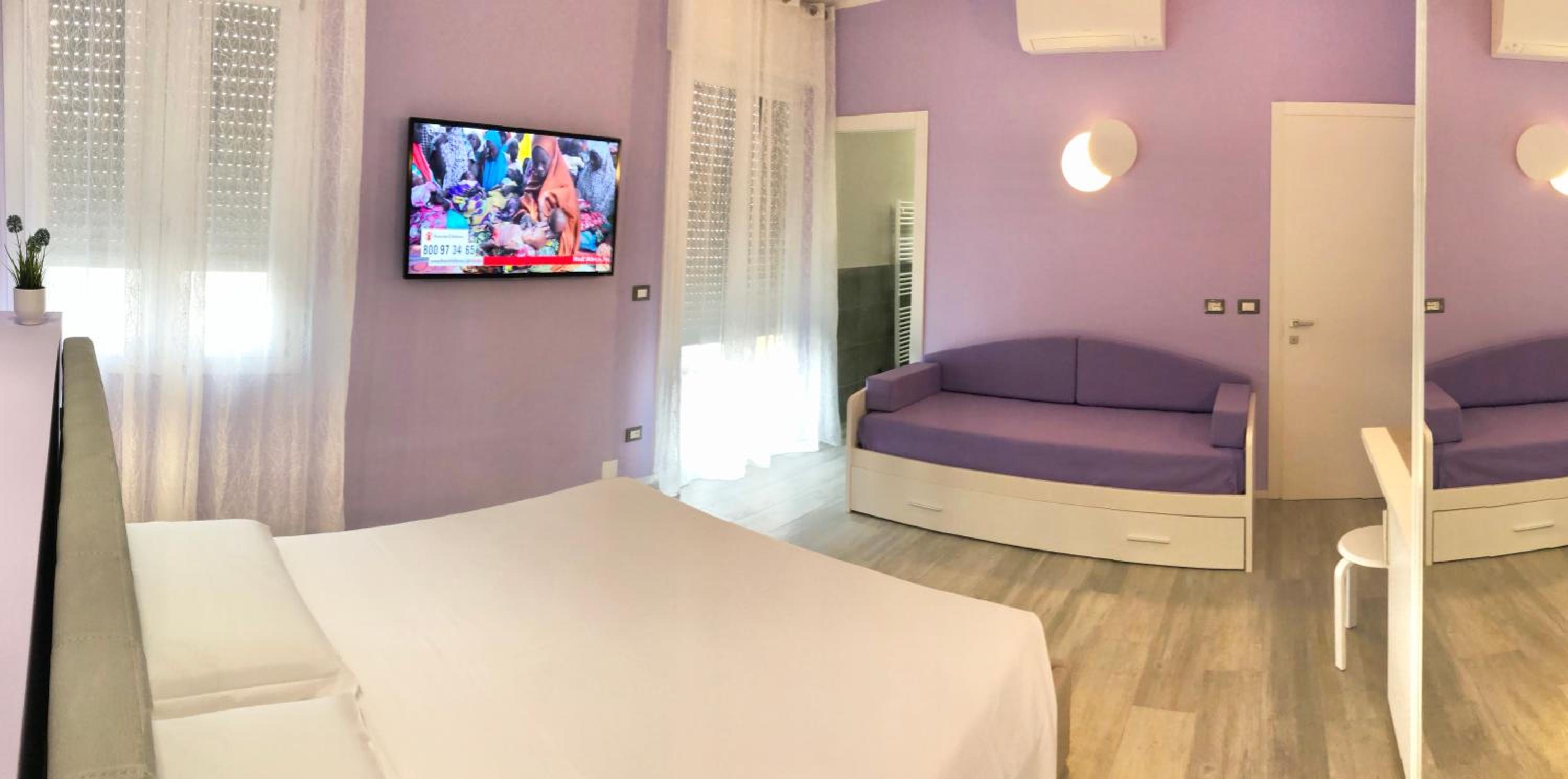 Double Room with Extra Bed - Photo 10