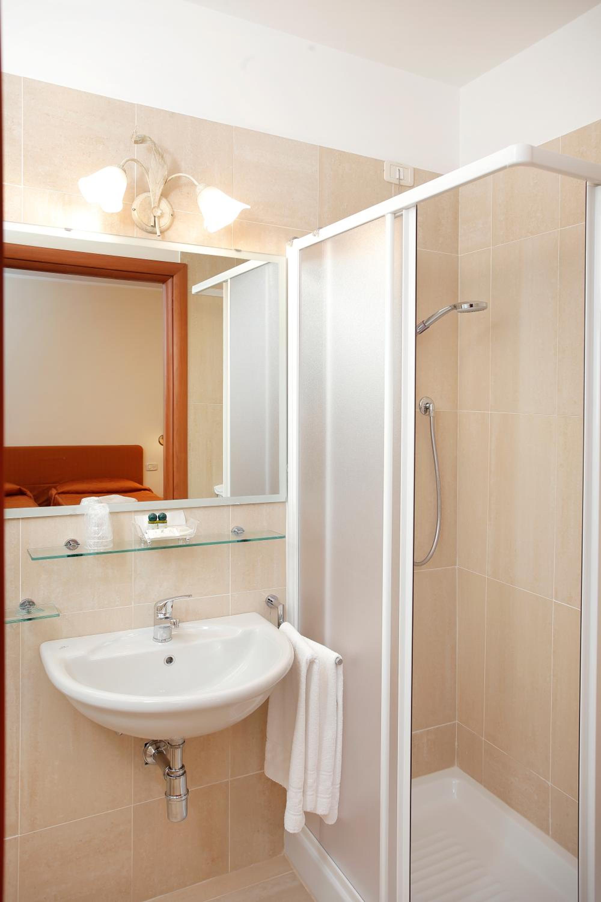 Triple Room - Photo 3