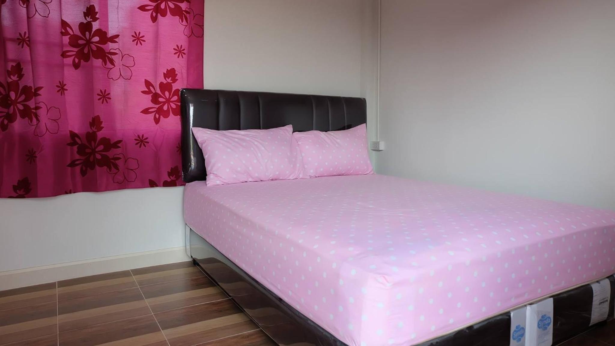 Queen Room with Balcony photo 3
