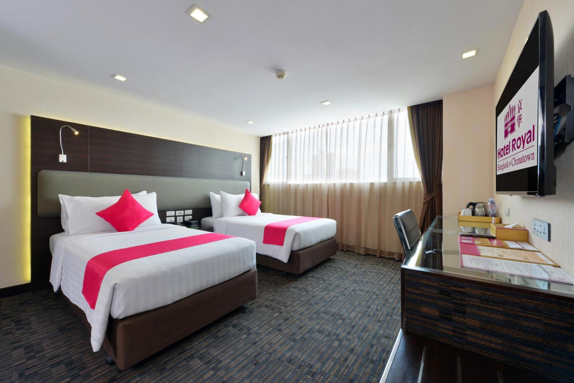 Premier Deluxe Twin Room photo 3