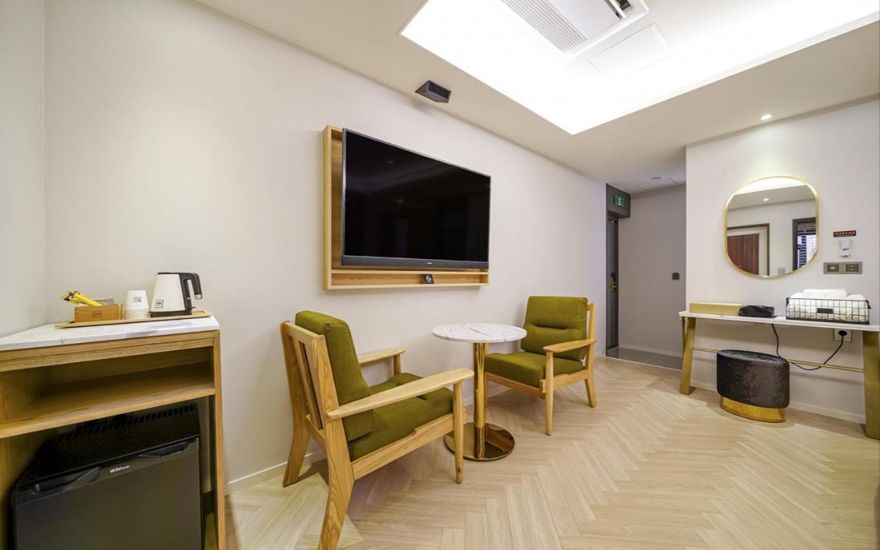Family Suite - Photo 11