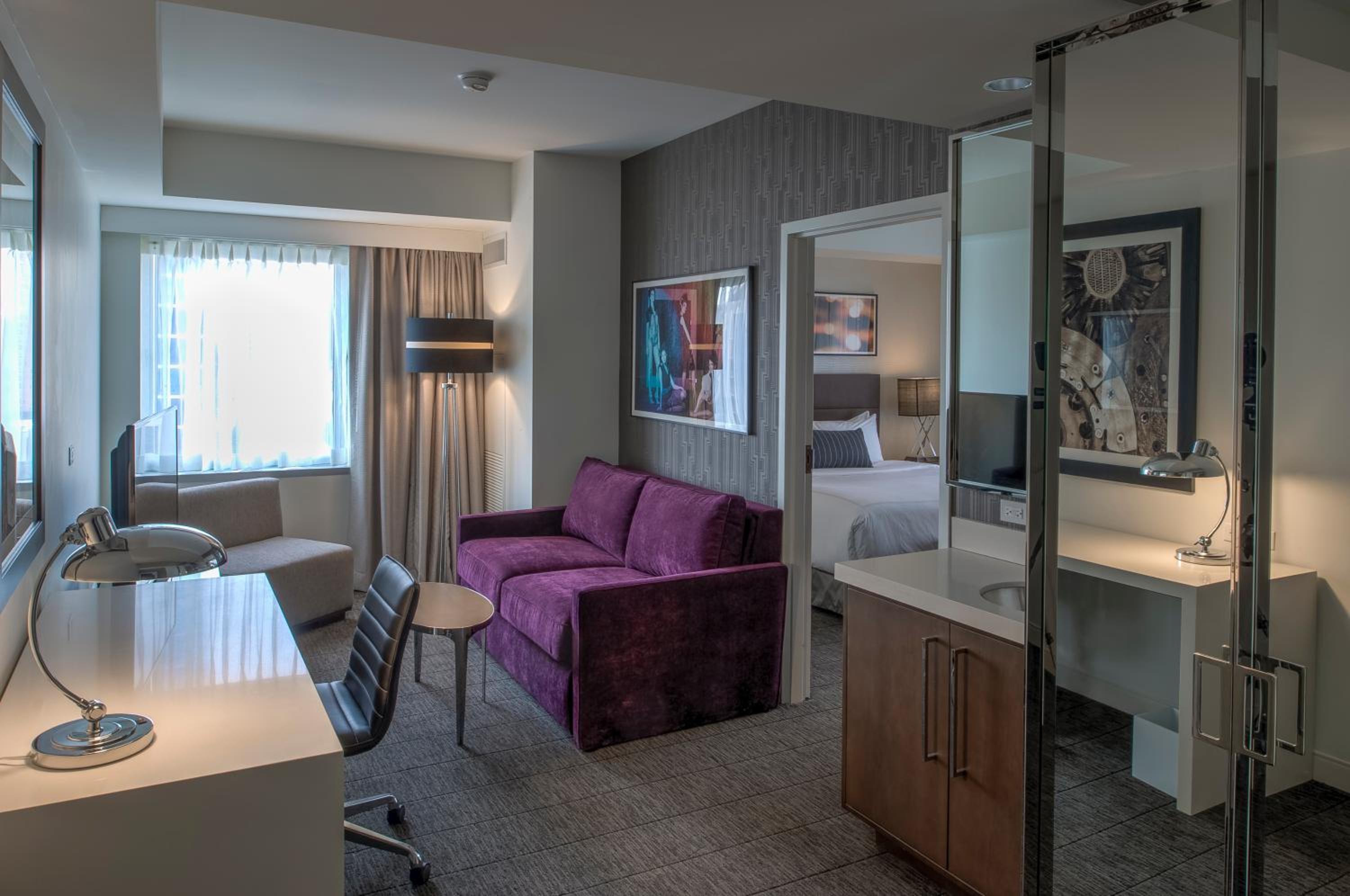 One-Bedroom King Suite