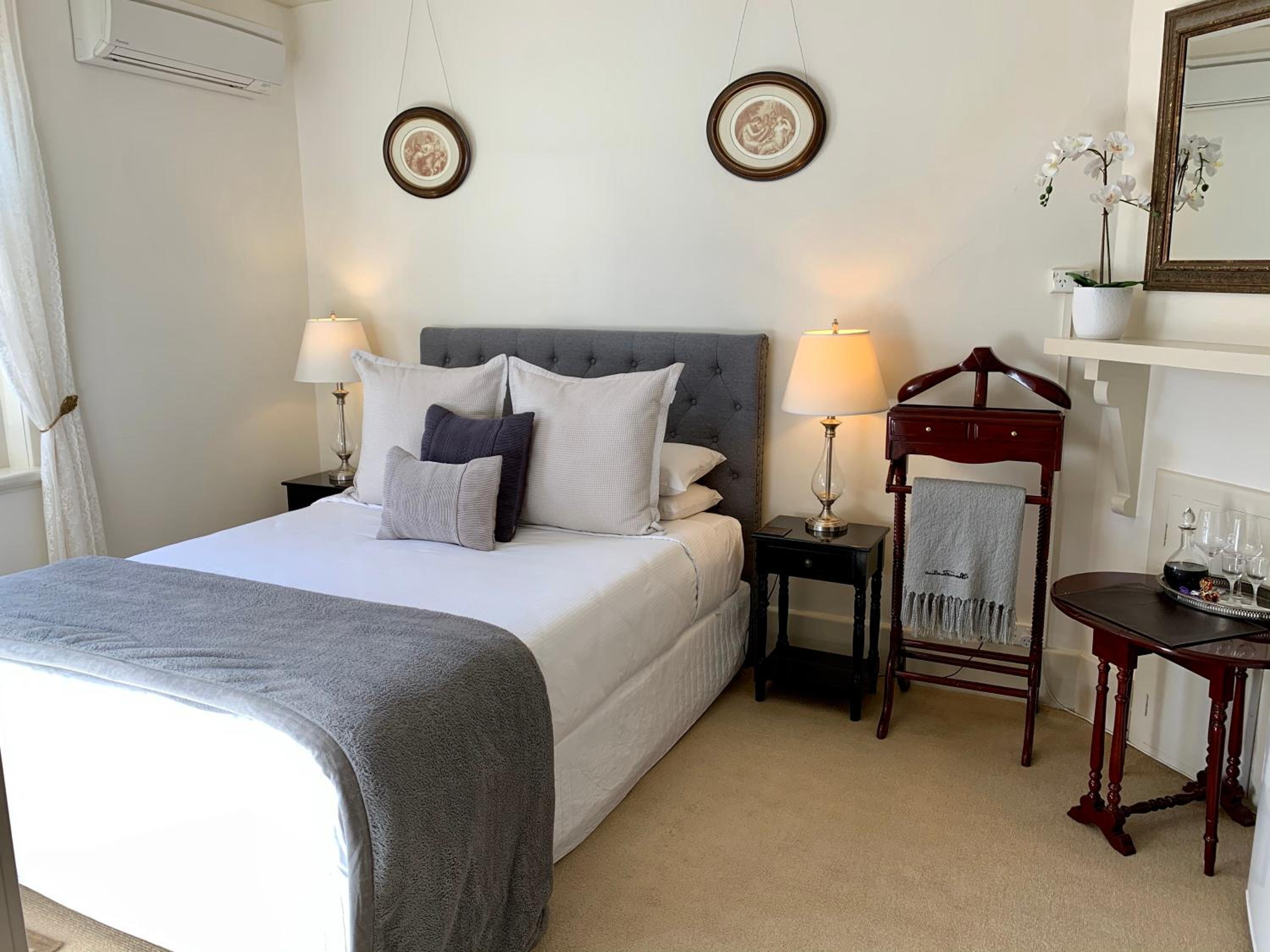 Photinia Room