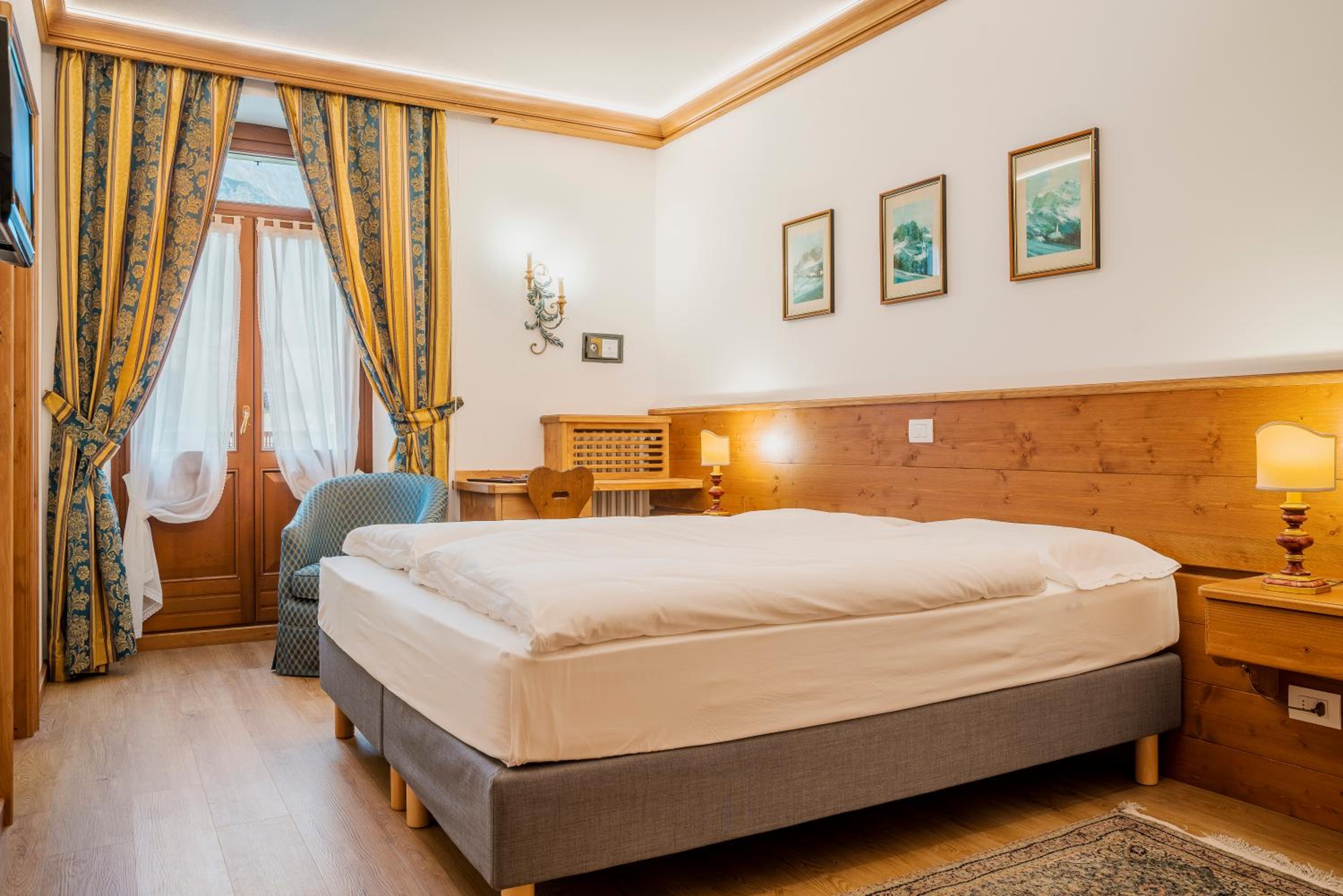 Standard Double or Twin Room - Photo 5