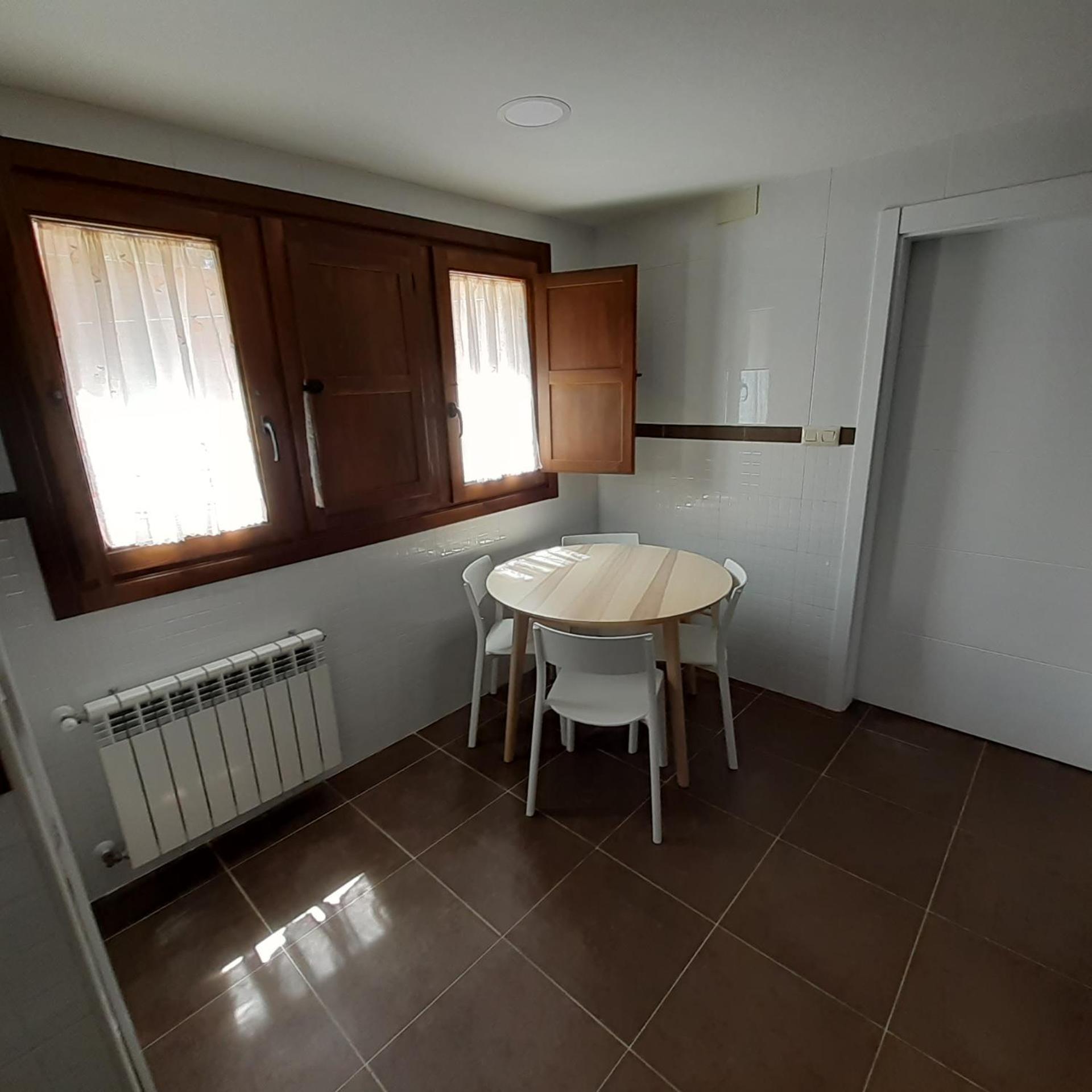 Four-Bedroom House photo 2