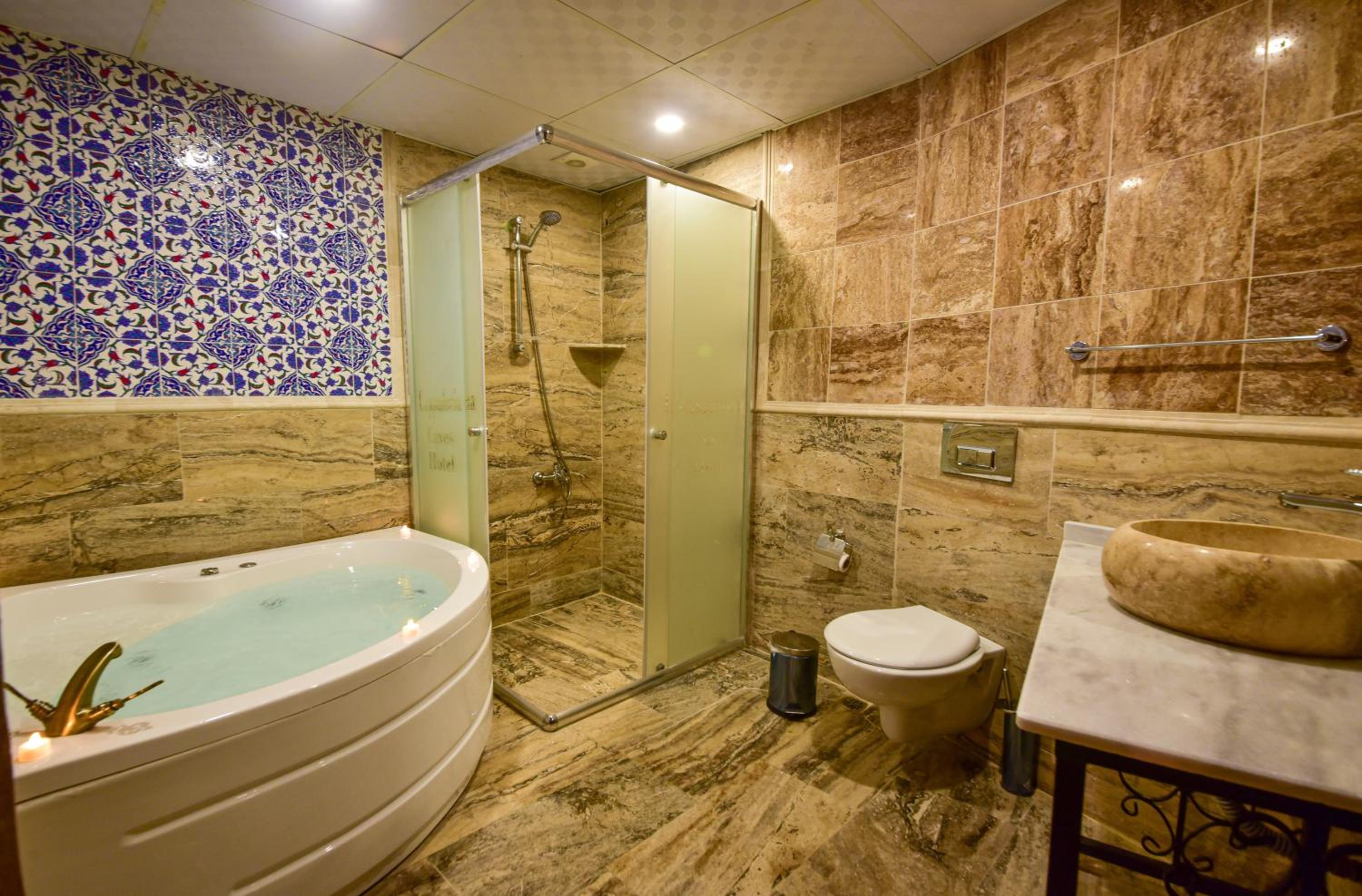 Superior Suite - Photo 14