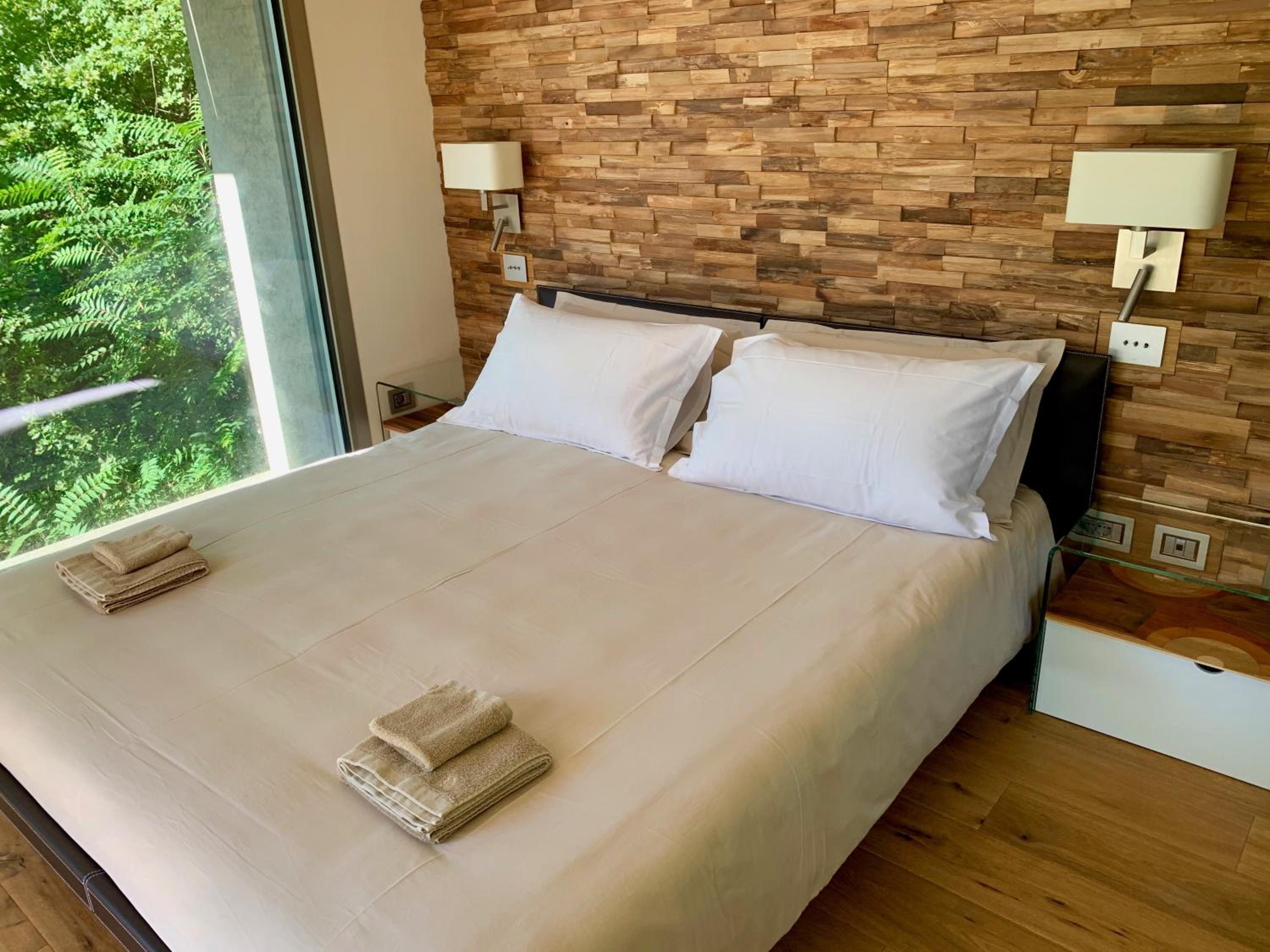 King Room with Mountain View photo 1