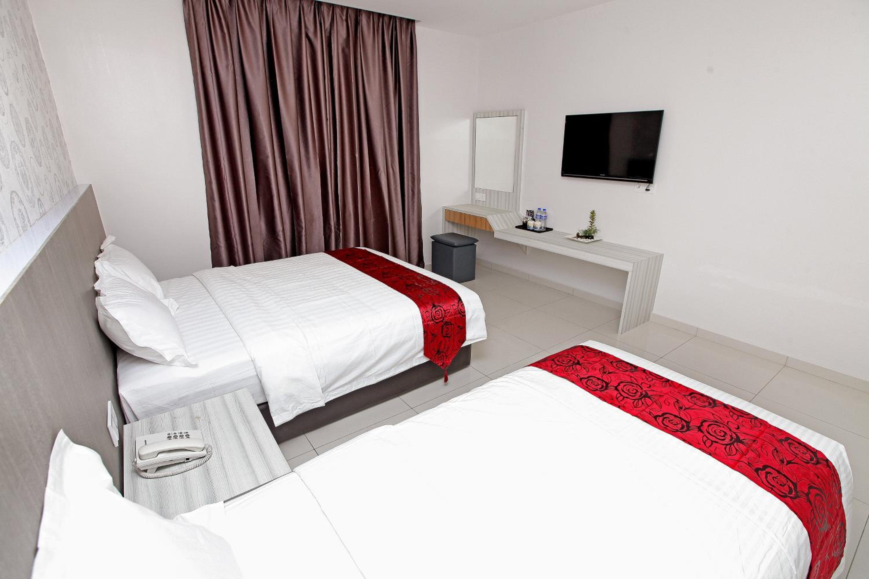 Superior Triple Room photo 3