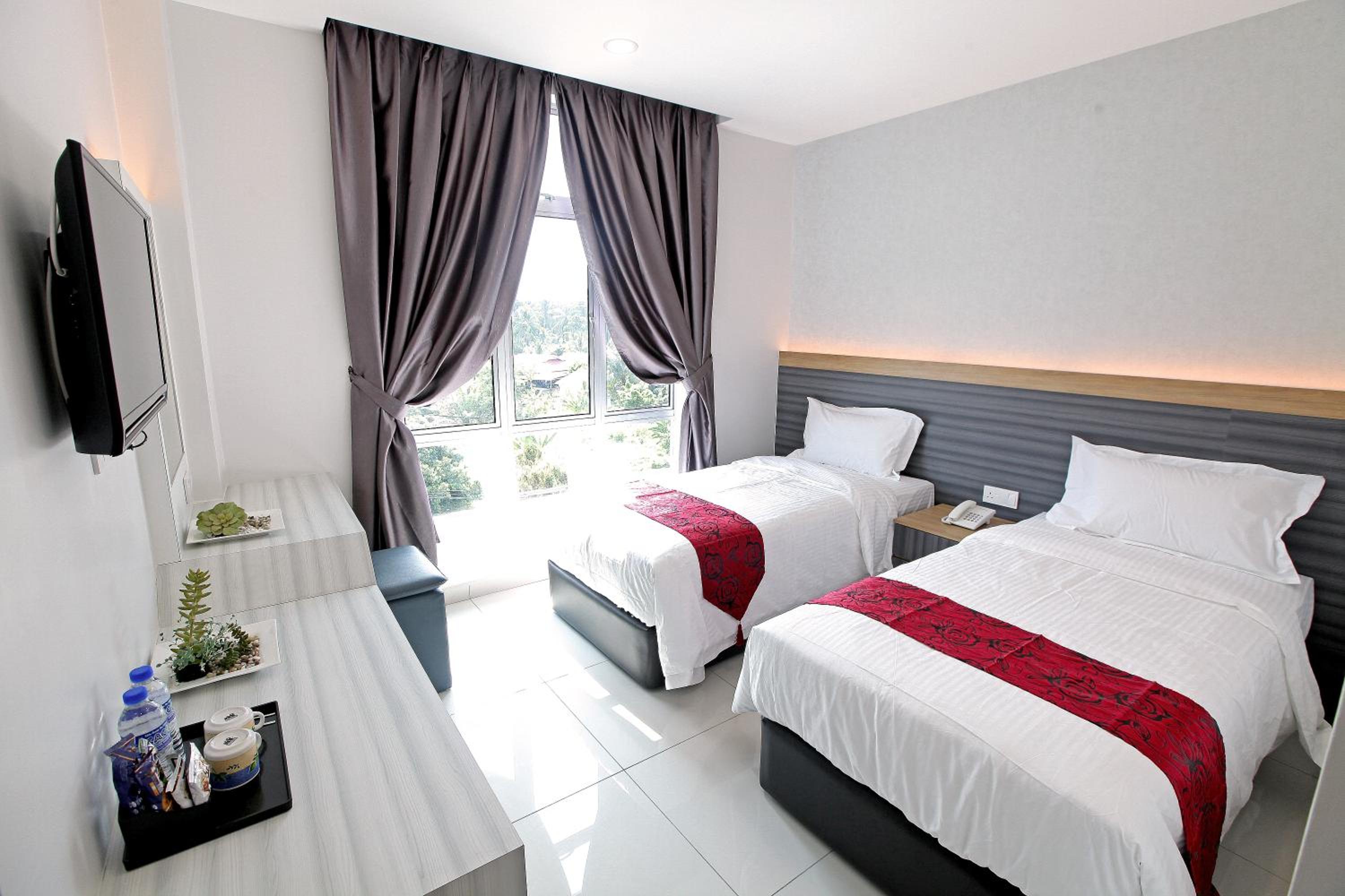 Deluxe Twin Room - Photo 2