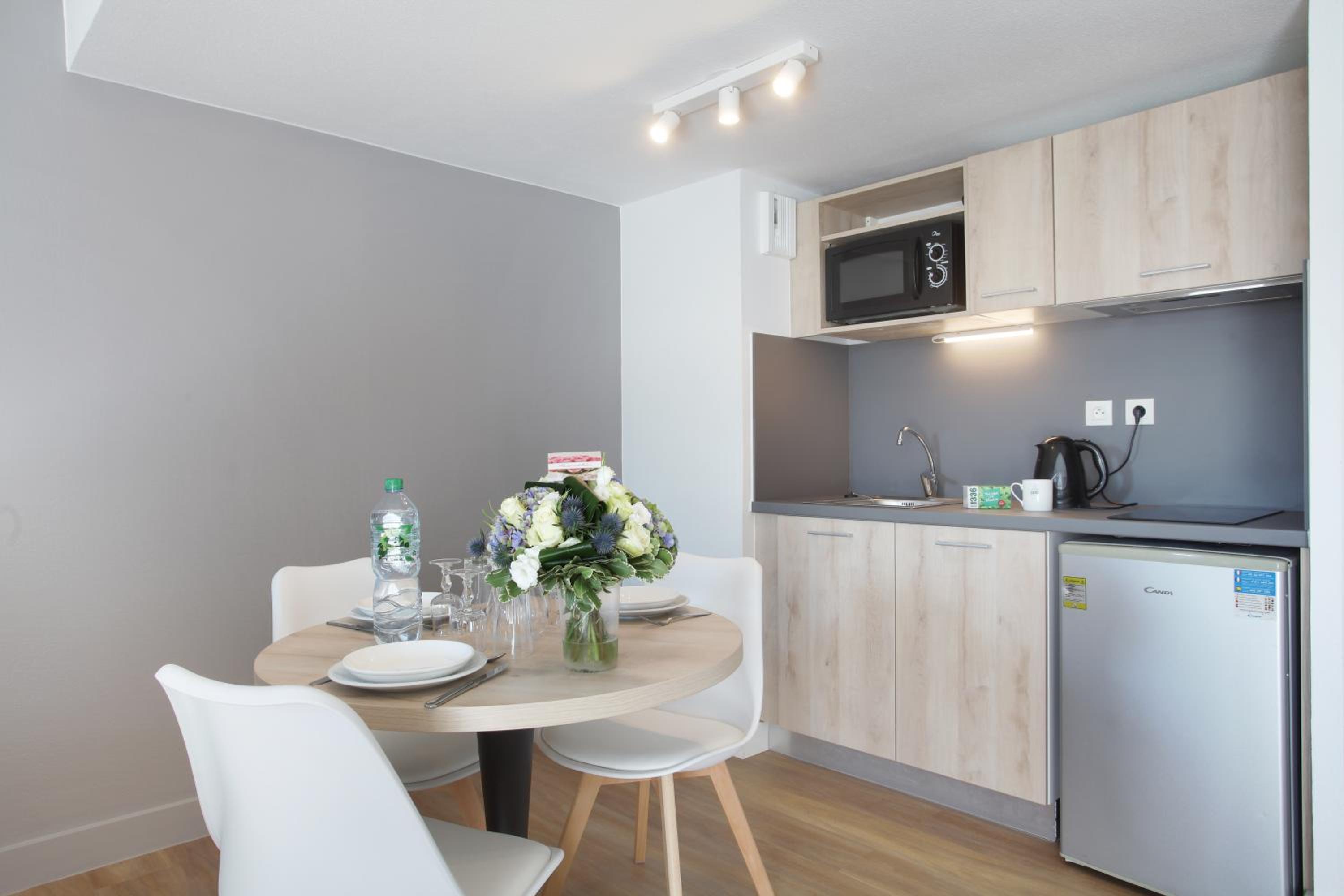 One-Bedroom Apartment (4 Adults) - Photo 4
