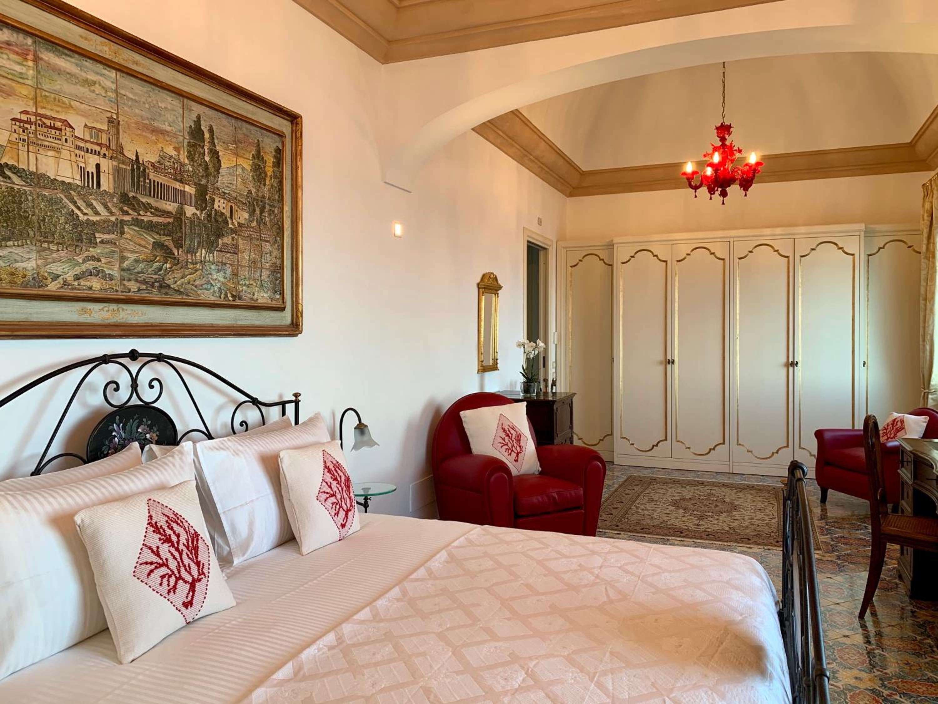 King Suite with Sea View - Photo 13