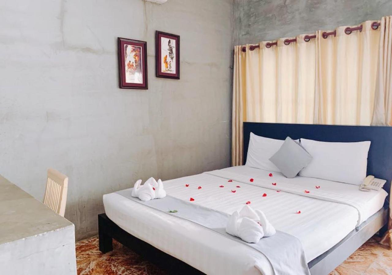 Deluxe Double Room with Balcony photo 3