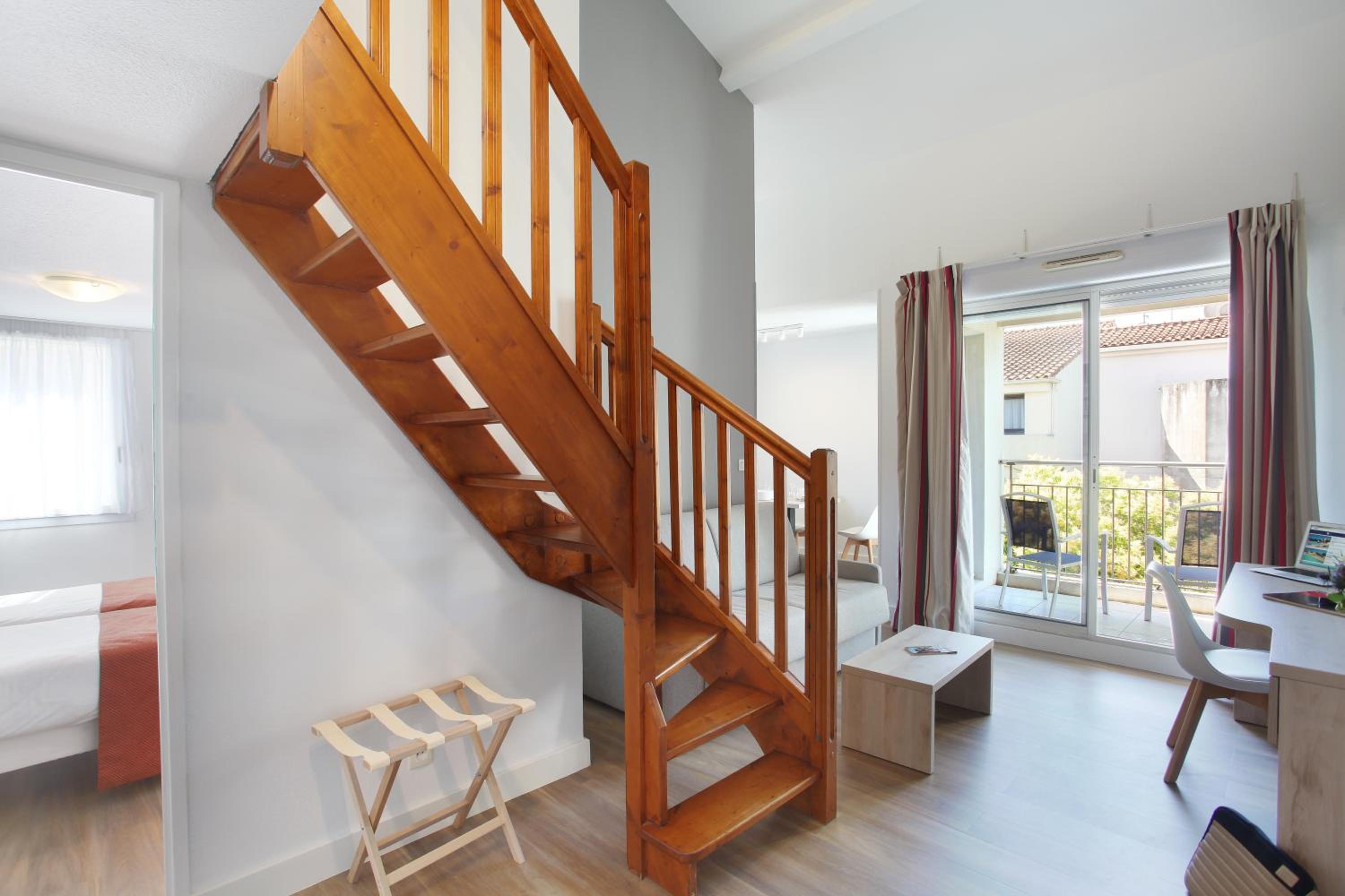 Two-Bedroom Apartment (6 Adults) - Photo 4