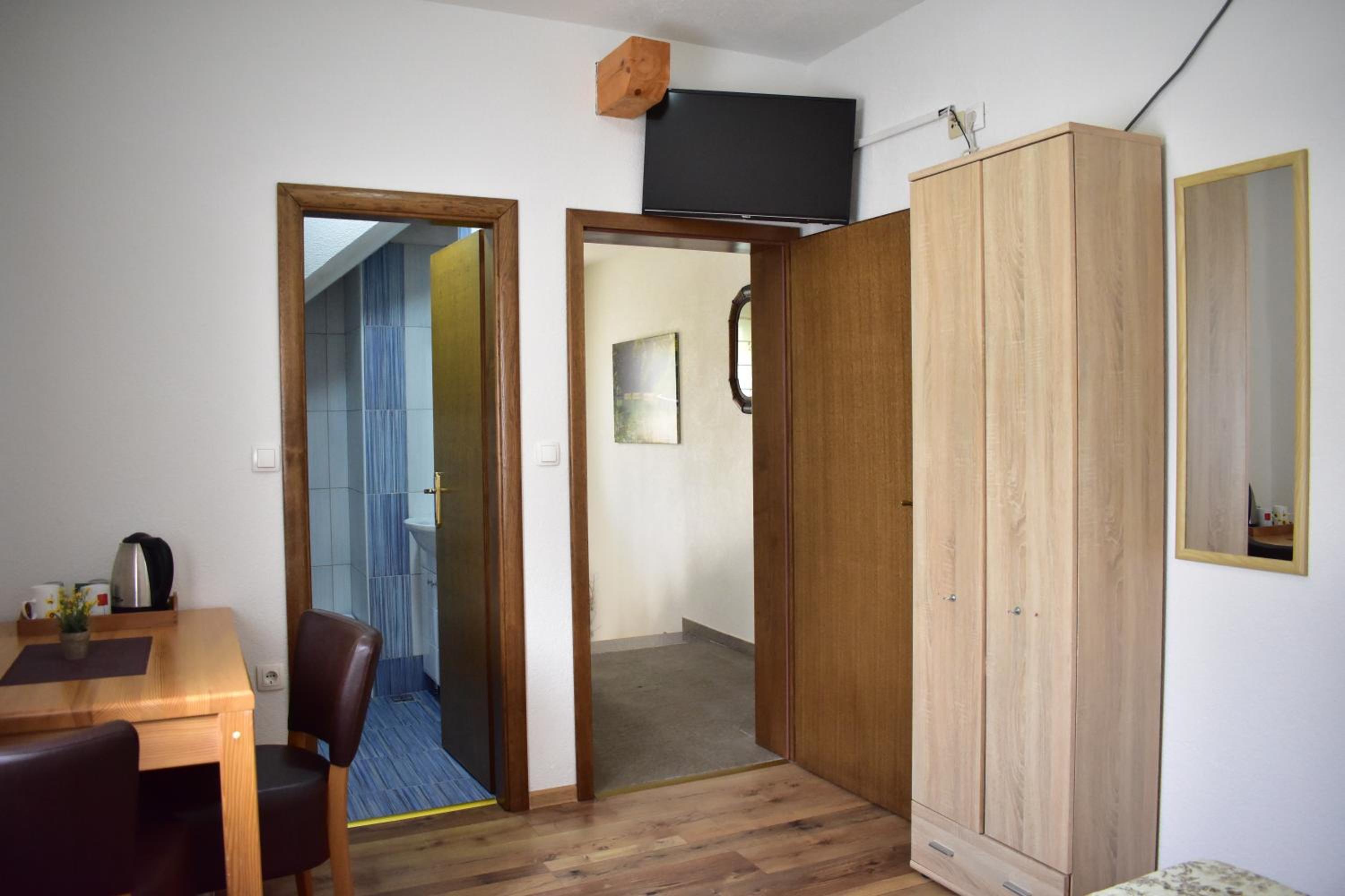 Double Room - Photo 4