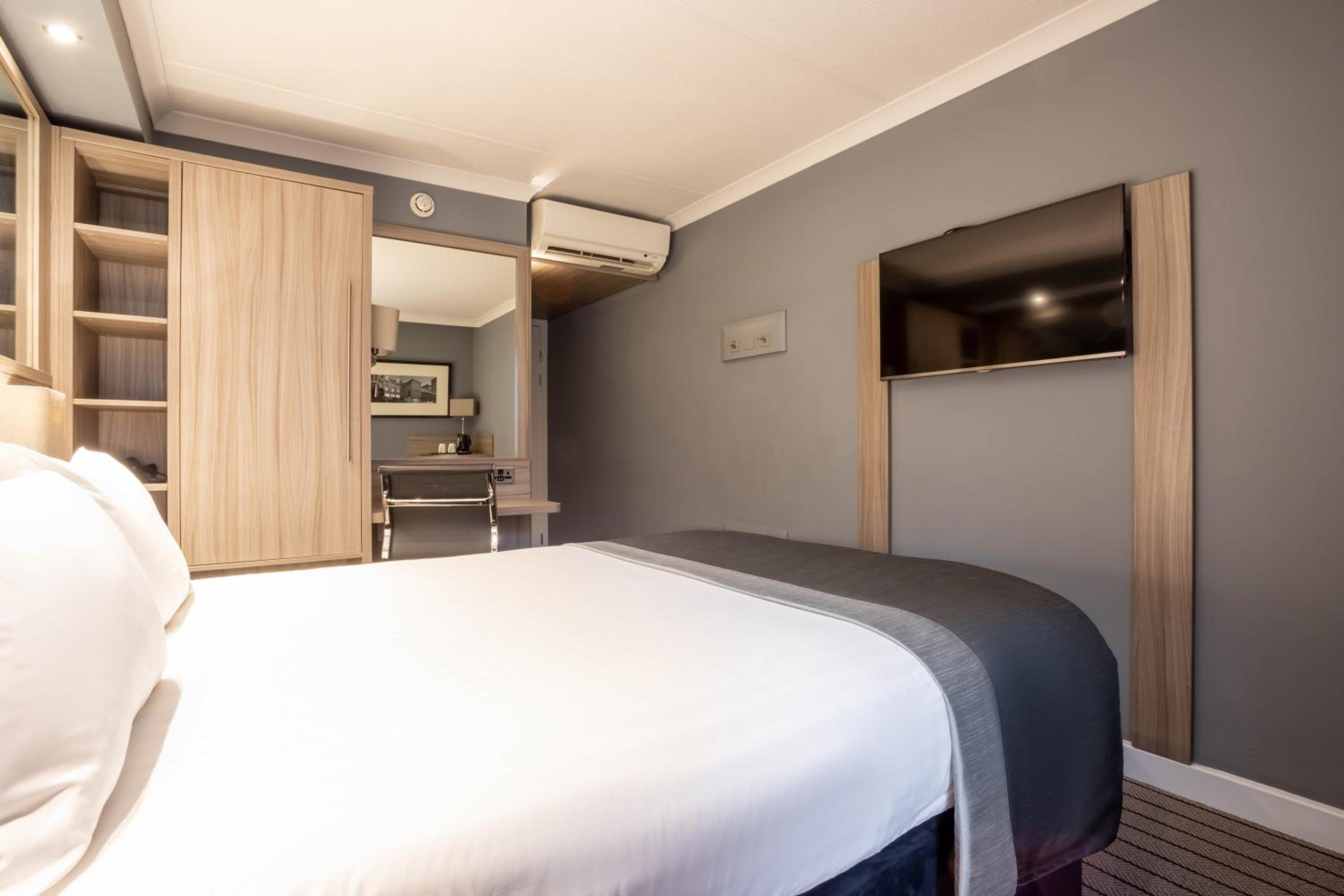 Standard Double Room - Photo 3