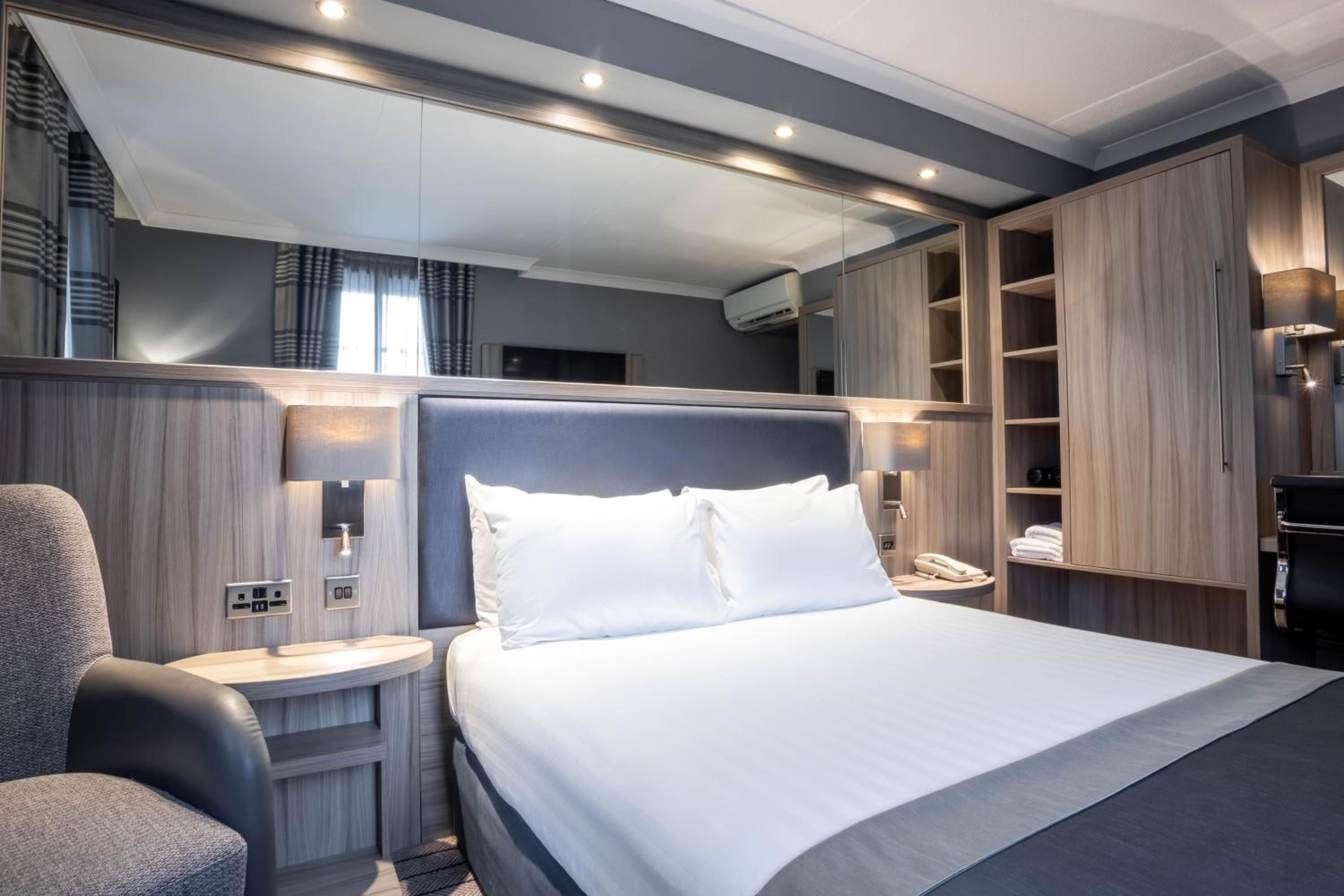 Standard Double Room - Photo 2