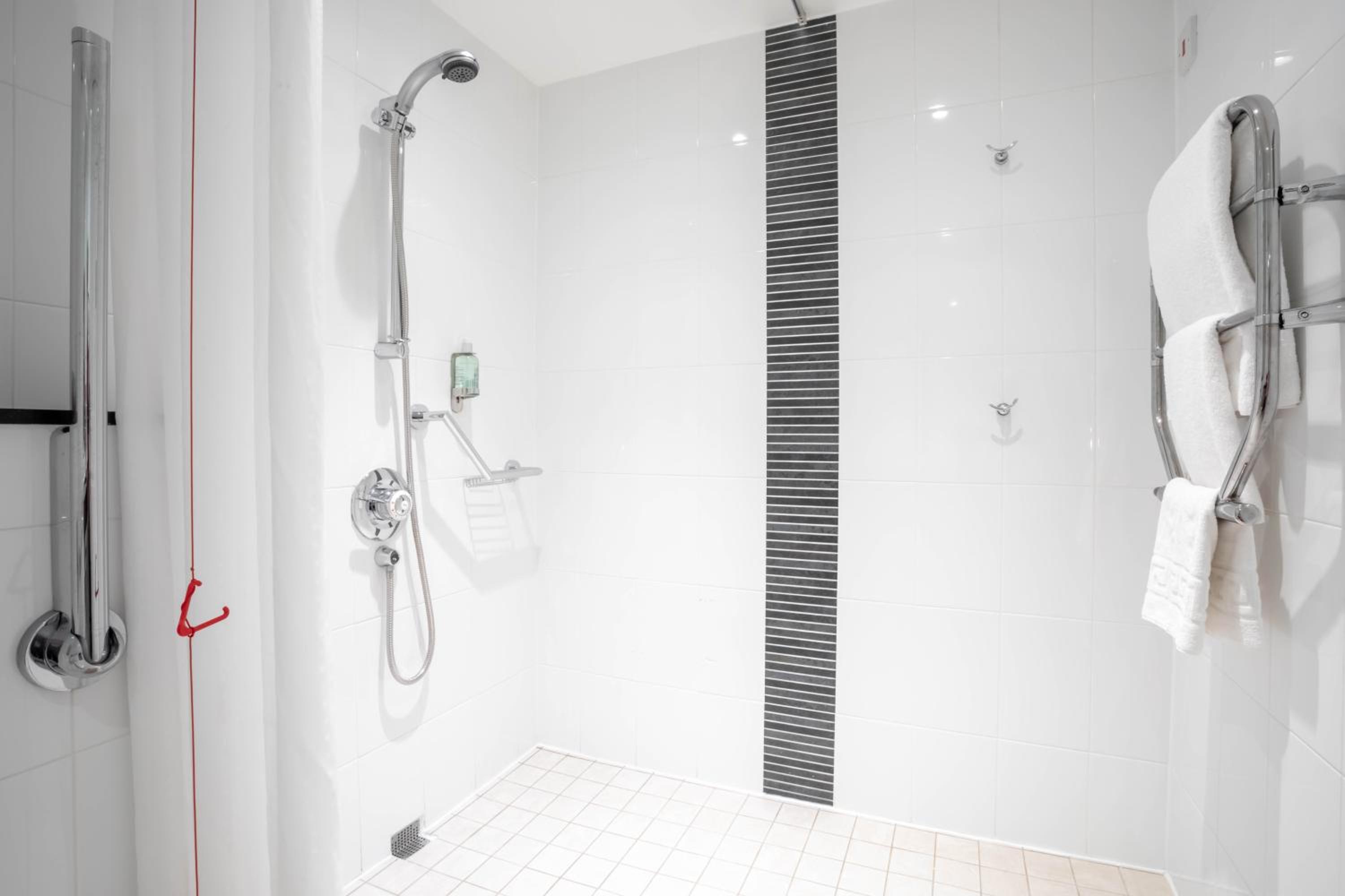 Standard Double Room - Disability Access photo 2