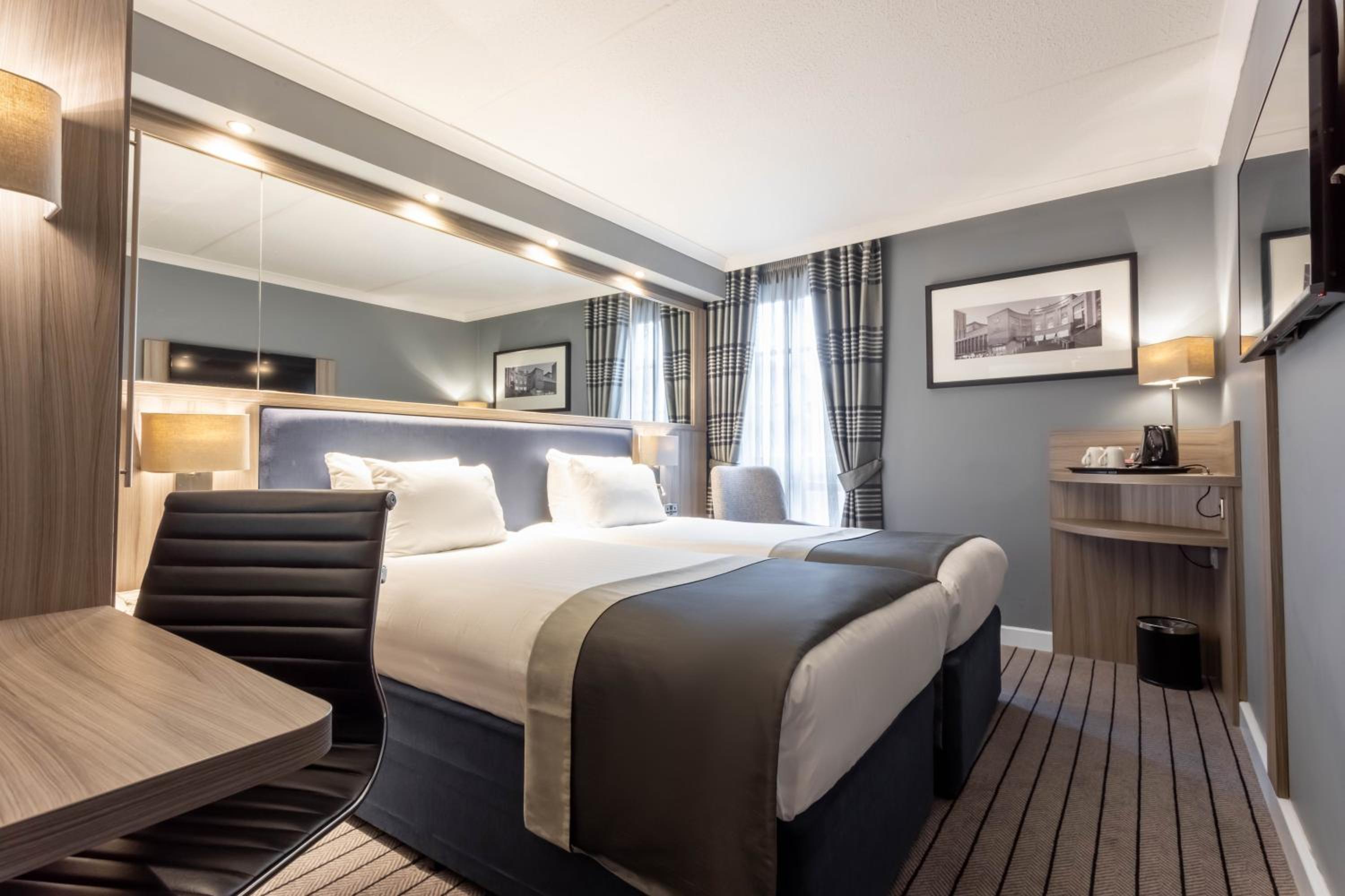 Standard Room with Two Single Beds - Photo 3