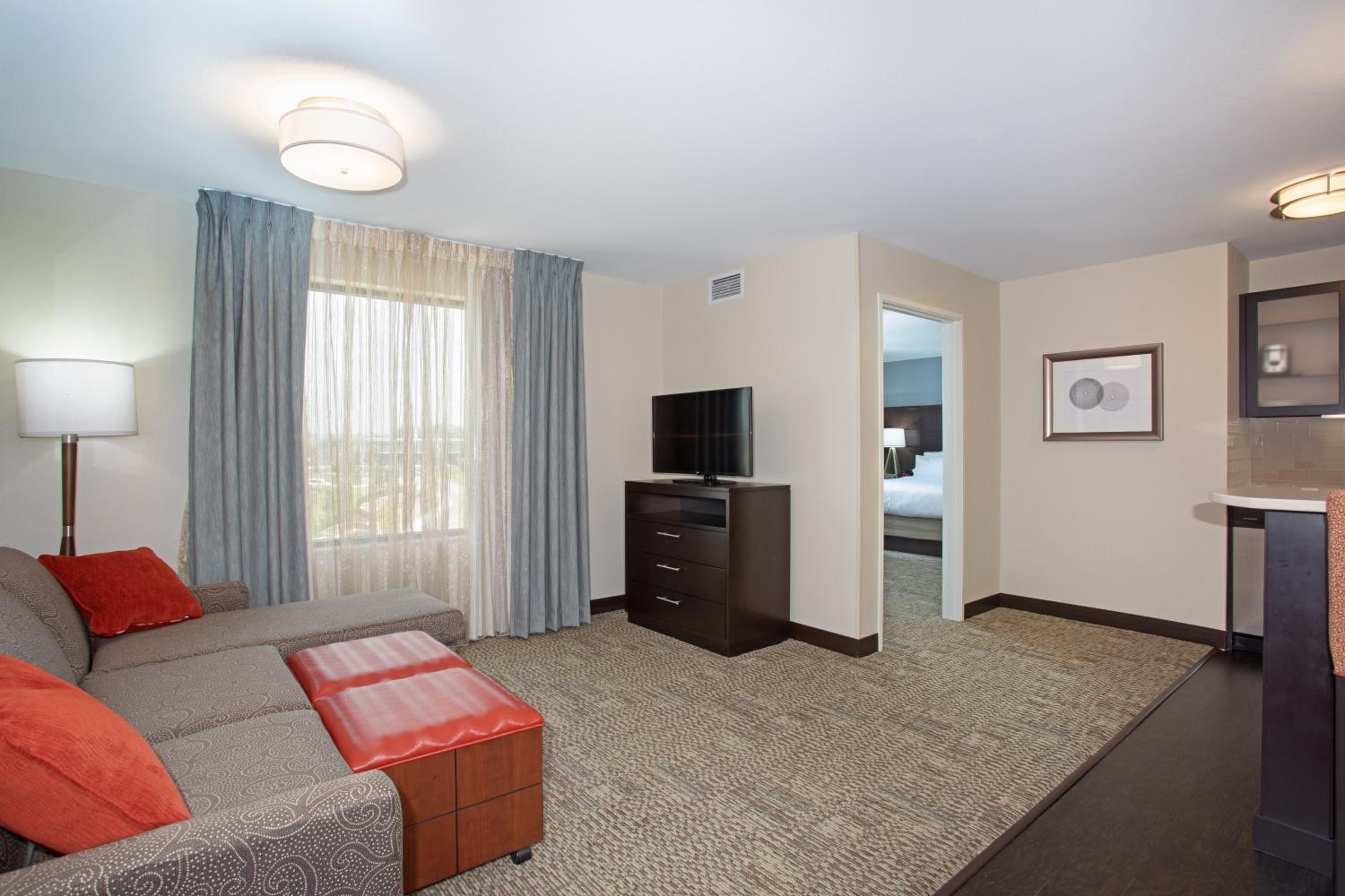 One-Bedroom Queen Suite - Non-Smoking photo 1