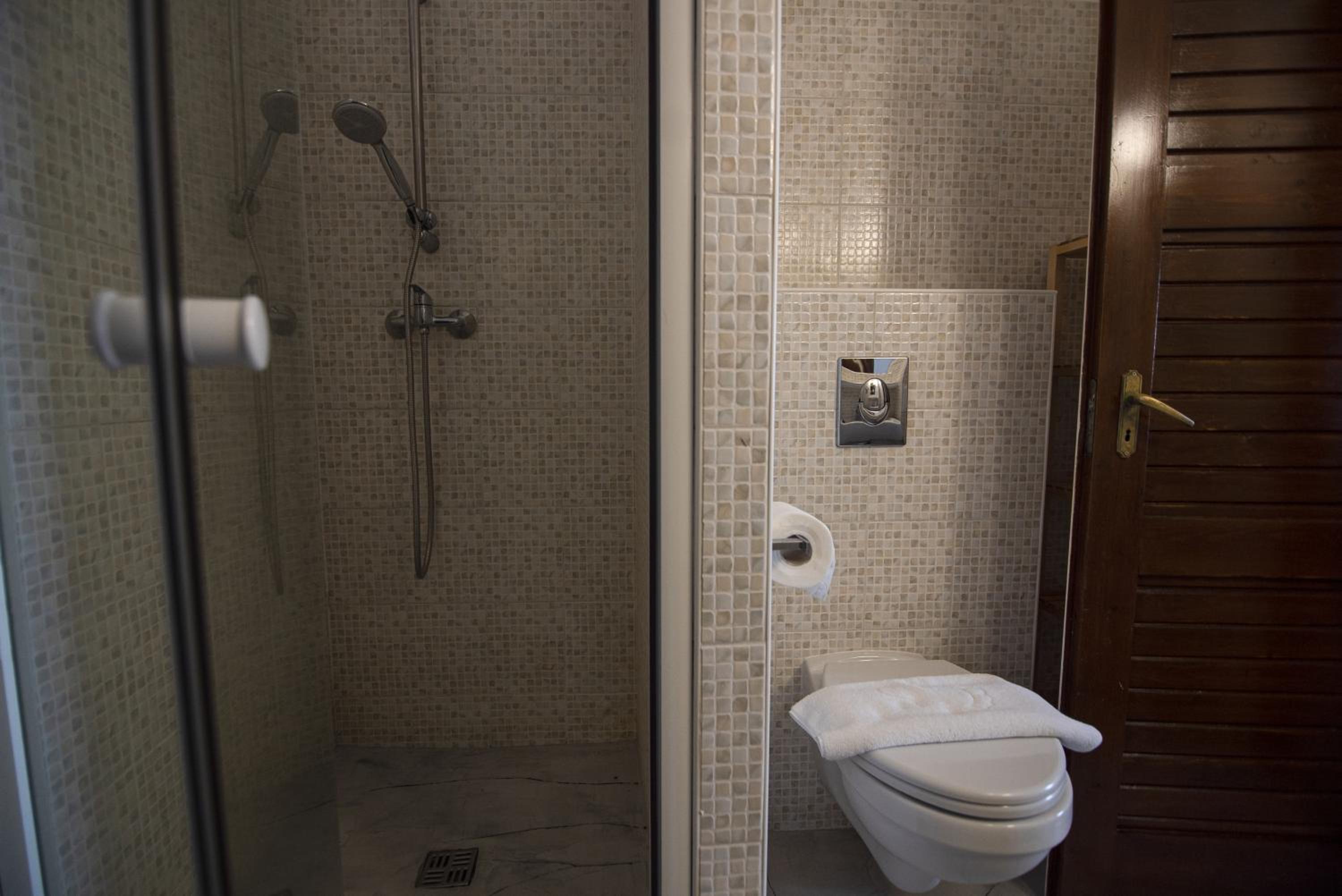 Deluxe Room - Photo 2
