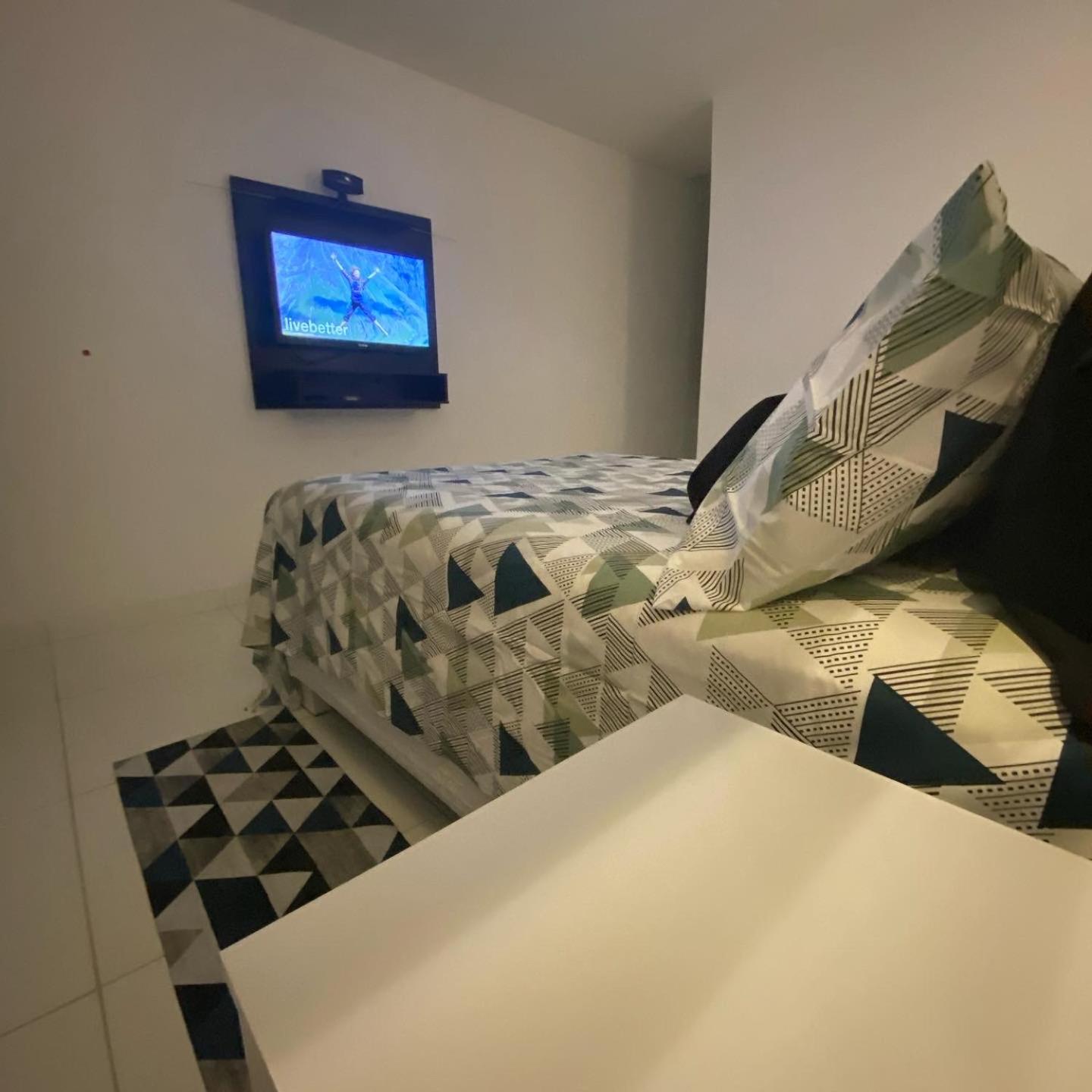 One-Bedroom Apartment - Photo 11